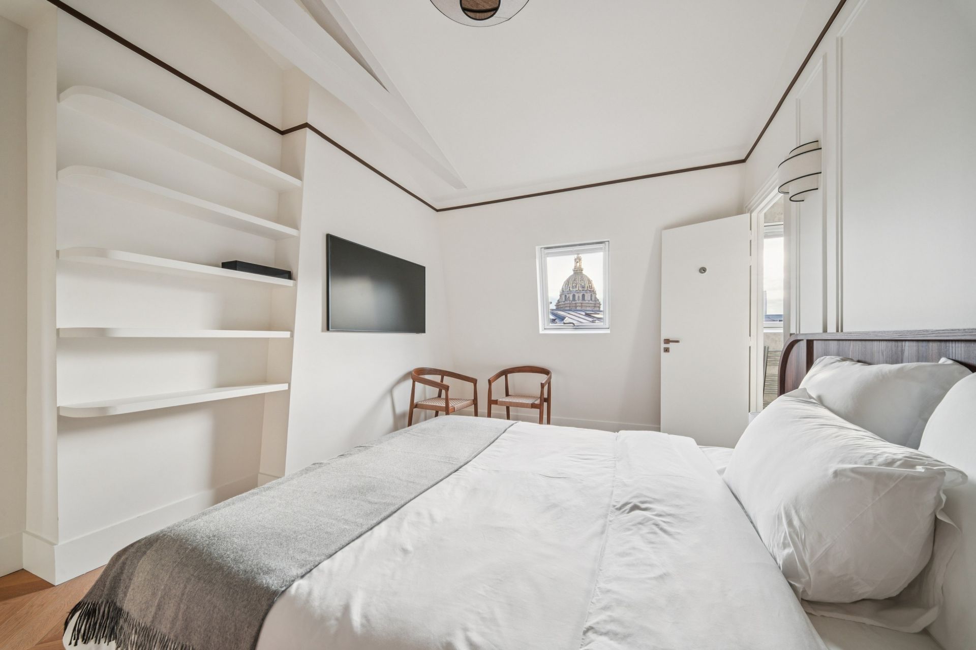 luxury apartment 4 Rooms for sale on PARIS (75007)