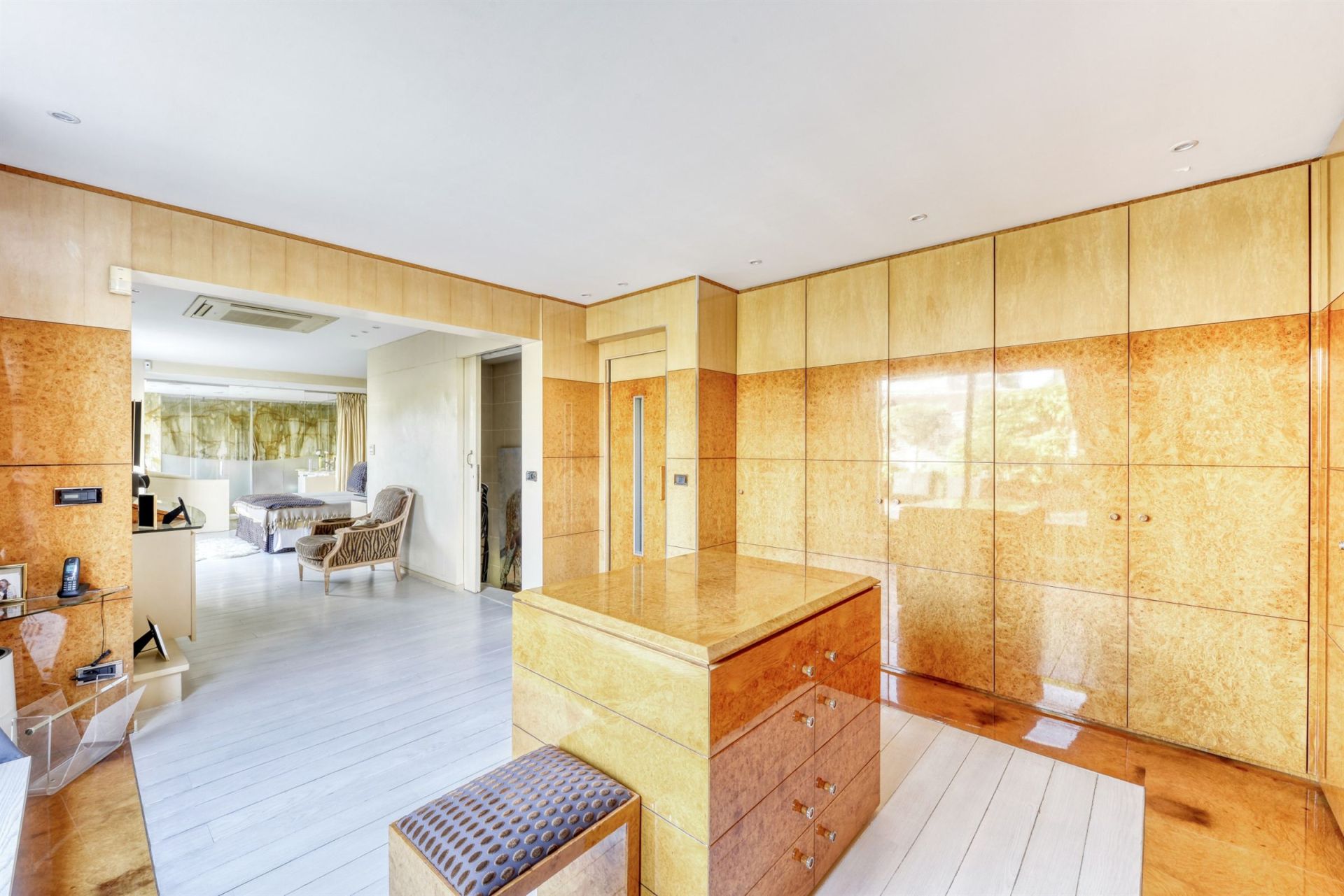 hôtel particulier 9 Pièces en vente sur NEUILLY SUR SEINE (92200)