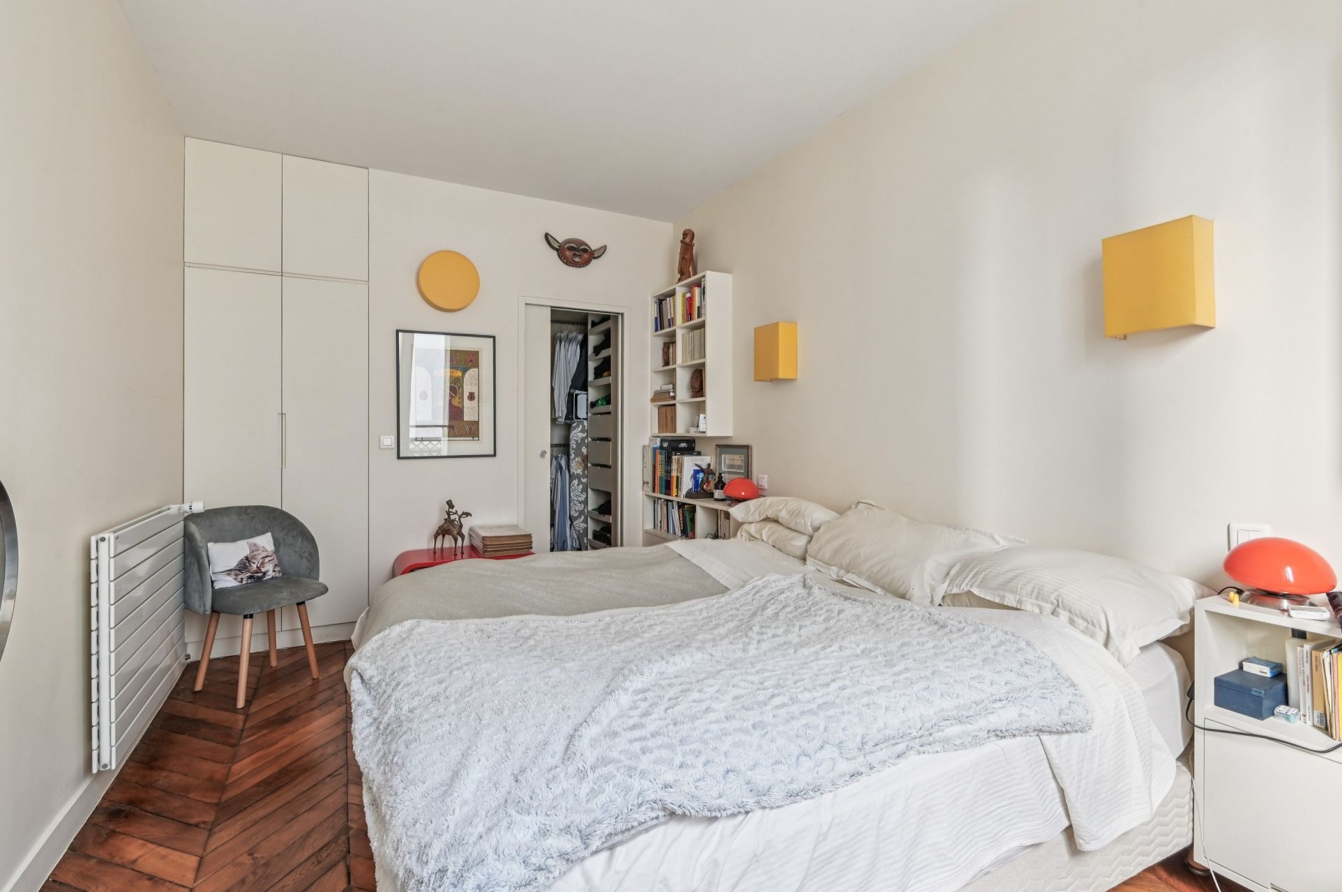 luxury apartment 5 Rooms for sale on PARIS (75008)