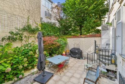 Sale Luxury house Neuilly-sur-Seine 9&nbsp;Rooms 290&nbsp;m²