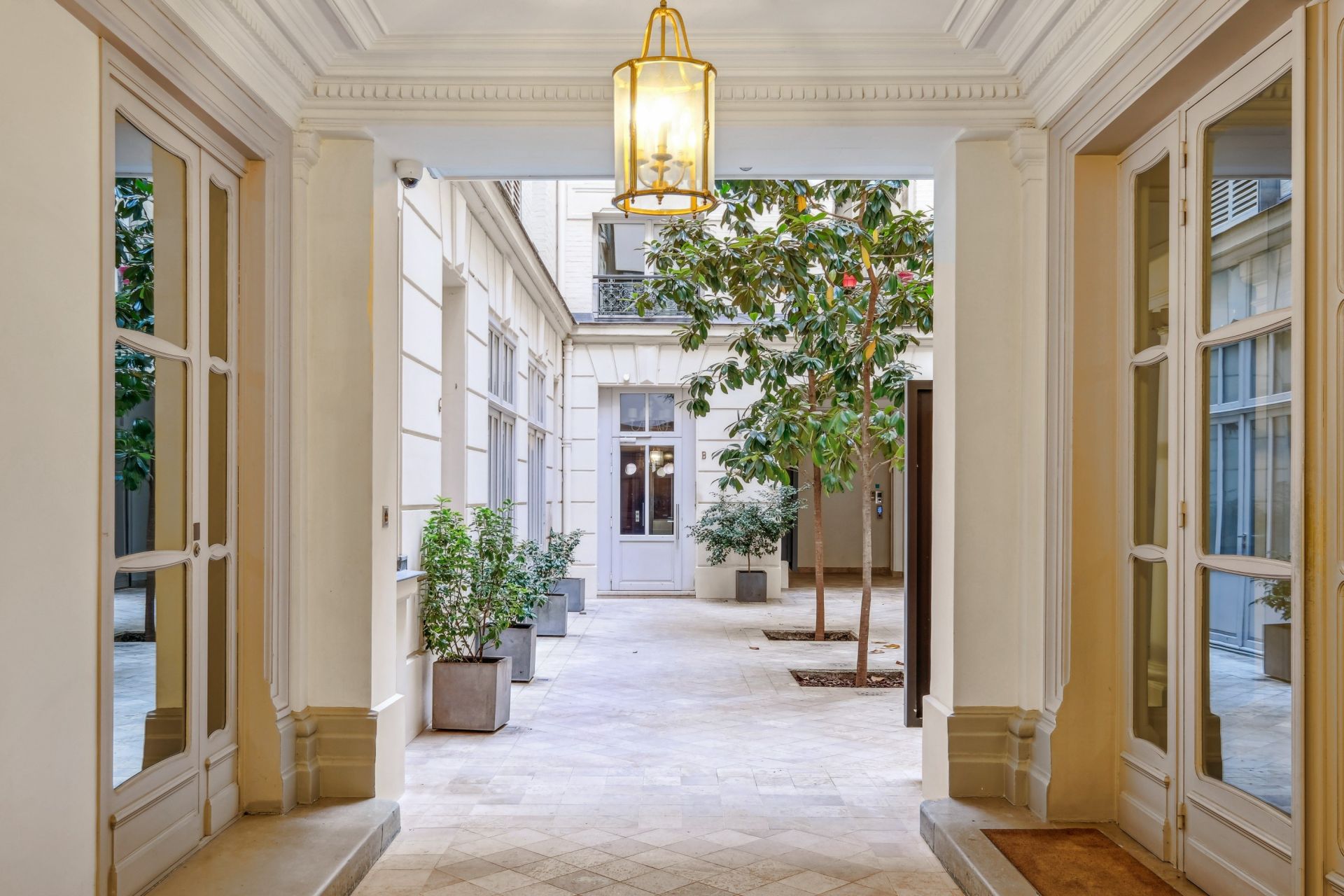 luxury apartment 3 Rooms for sale on PARIS (75008)