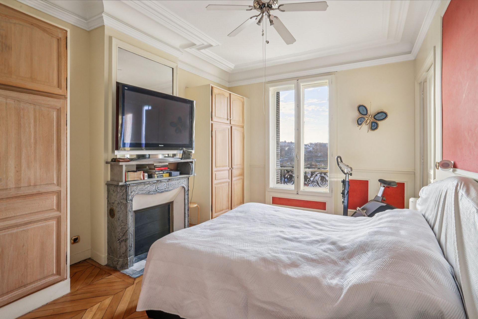 luxury apartment 5 Rooms for sale on NEUILLY SUR SEINE (92200)