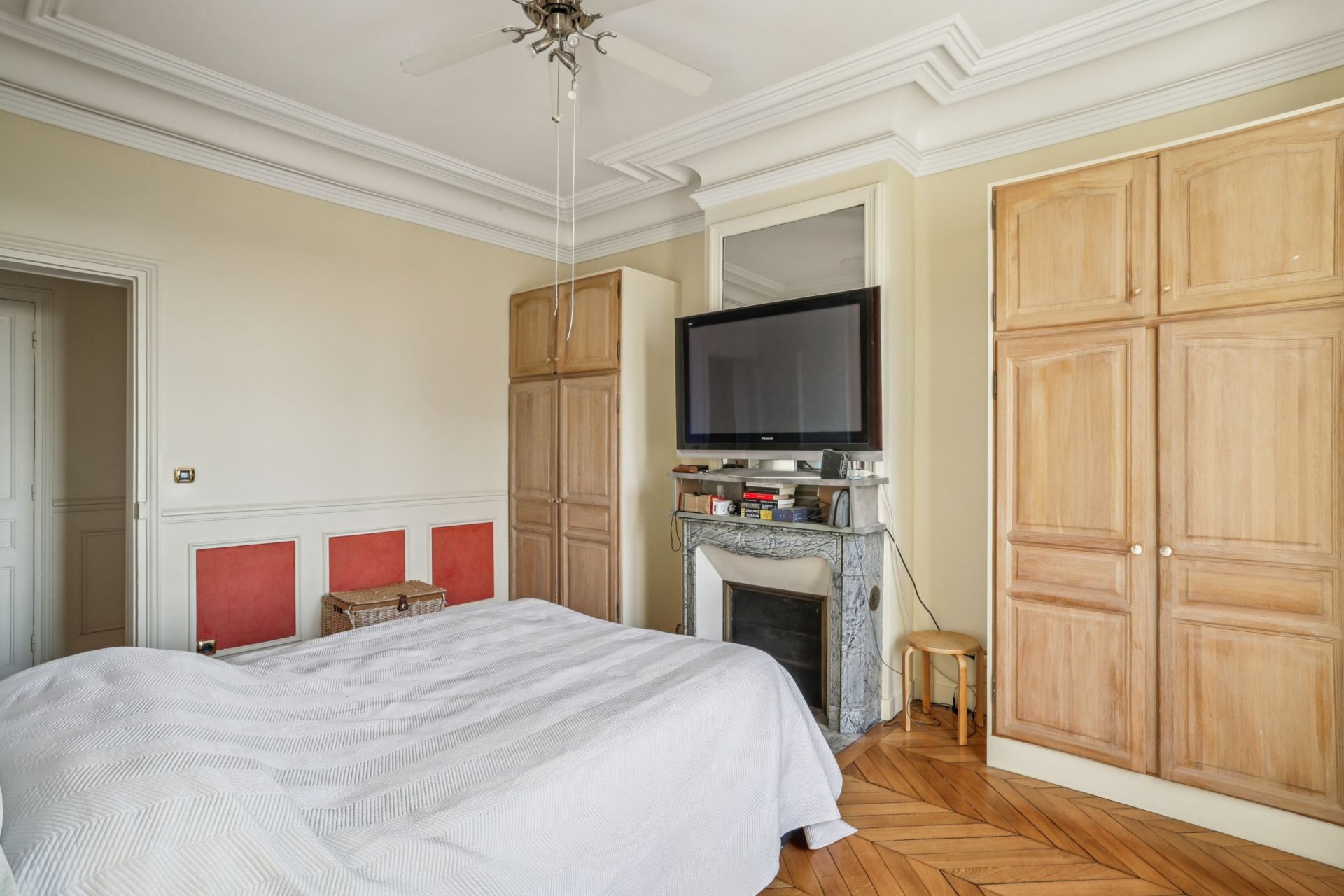 luxury apartment 5 Rooms for sale on NEUILLY SUR SEINE (92200)
