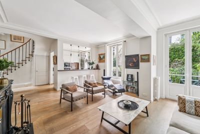 Sale Luxury house Neuilly-sur-Seine 9&nbsp;Rooms 290&nbsp;m²