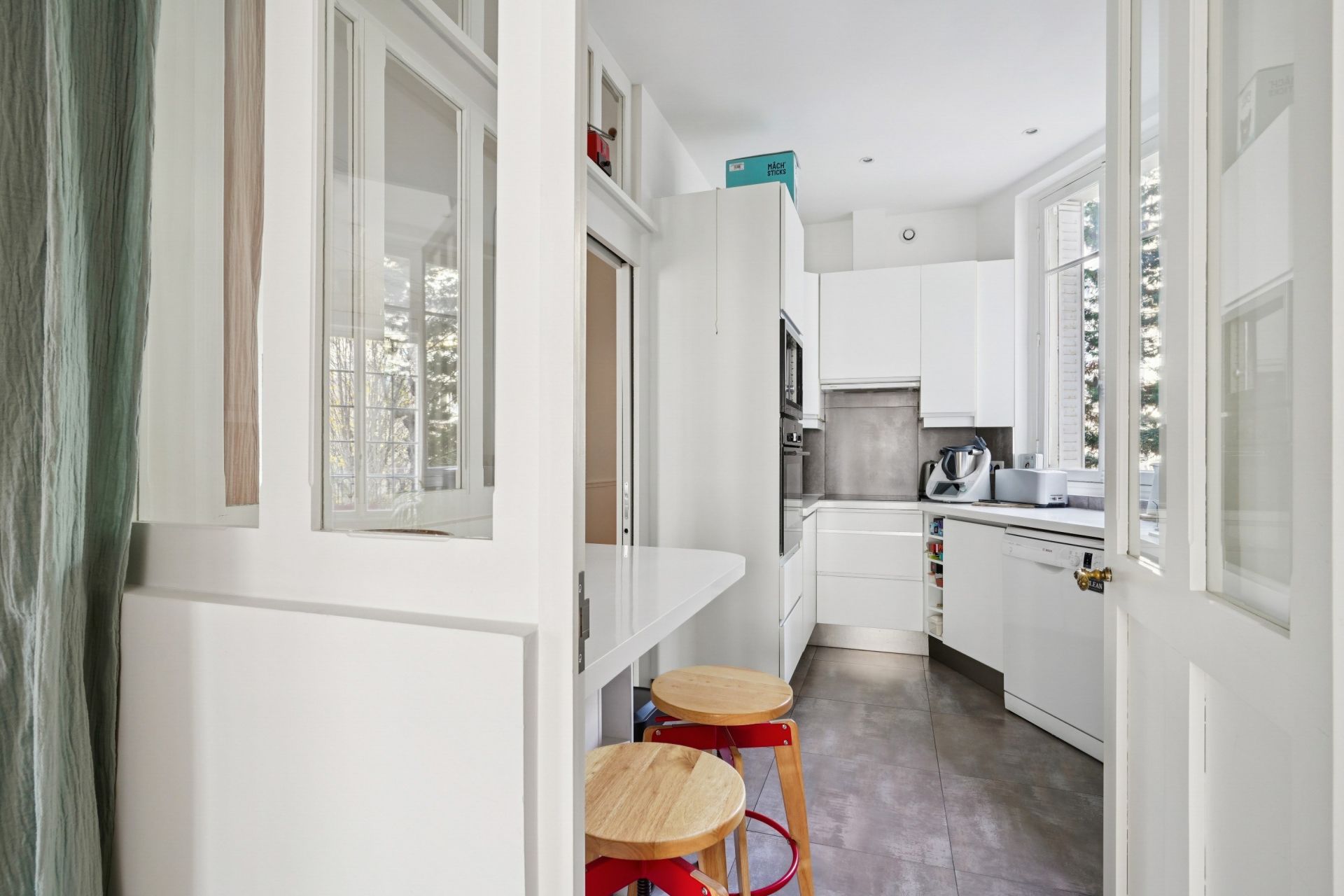 luxury apartment 4 Rooms for sale on NEUILLY SUR SEINE (92200)