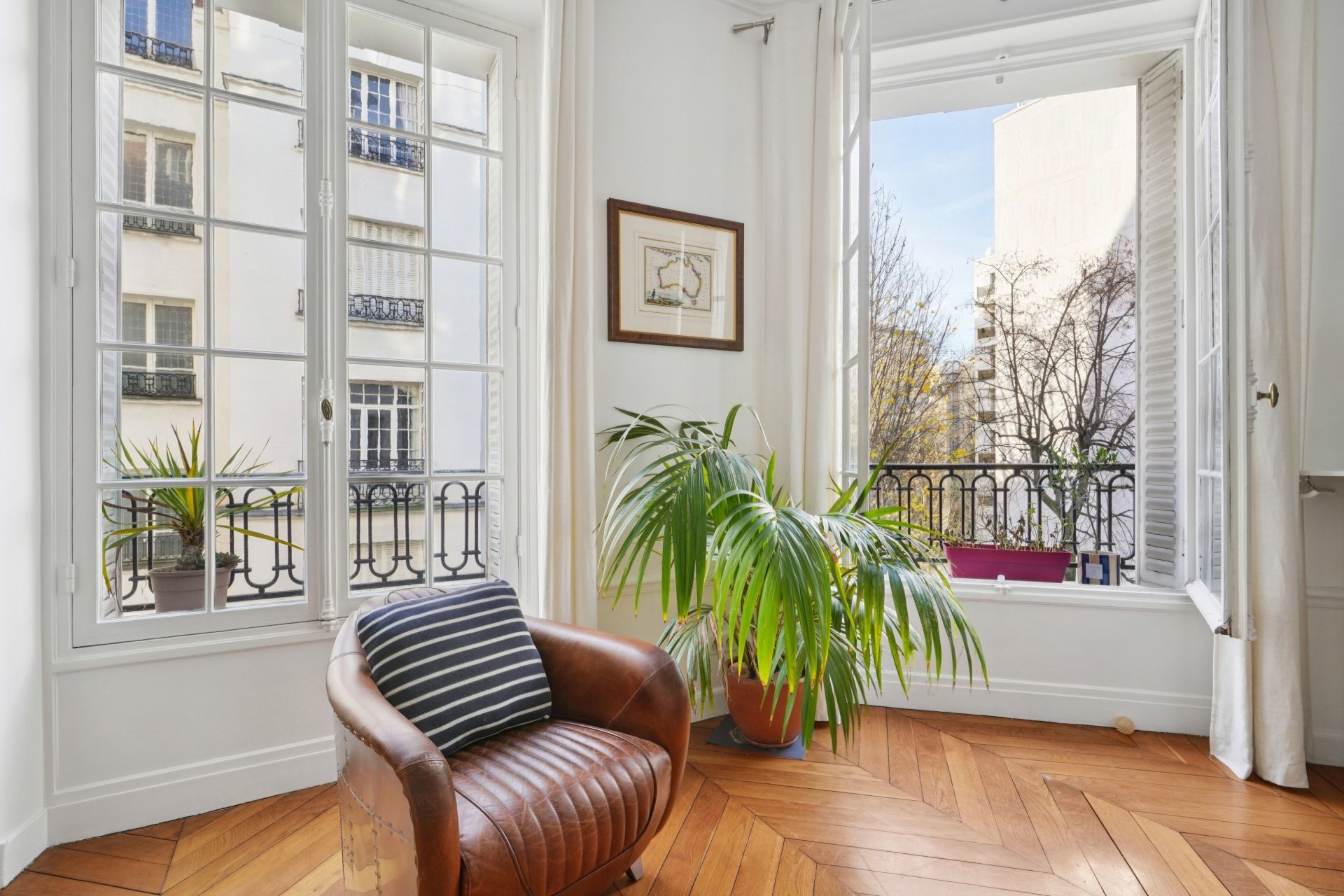 luxury apartment 4 Rooms for sale on NEUILLY SUR SEINE (92200)