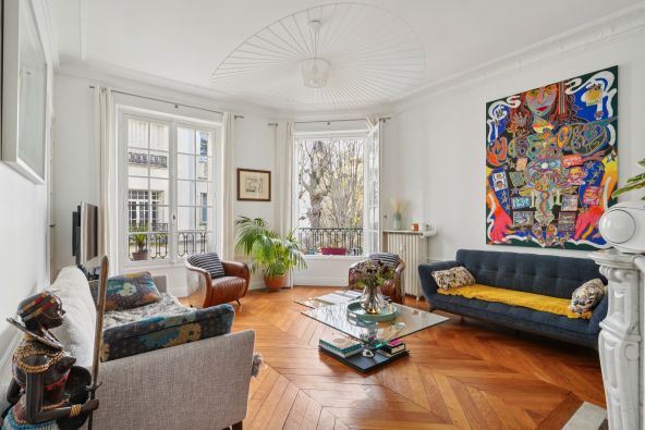 Sale Luxury apartment Neuilly-sur-Seine 4&nbsp;Rooms 94&nbsp;m²