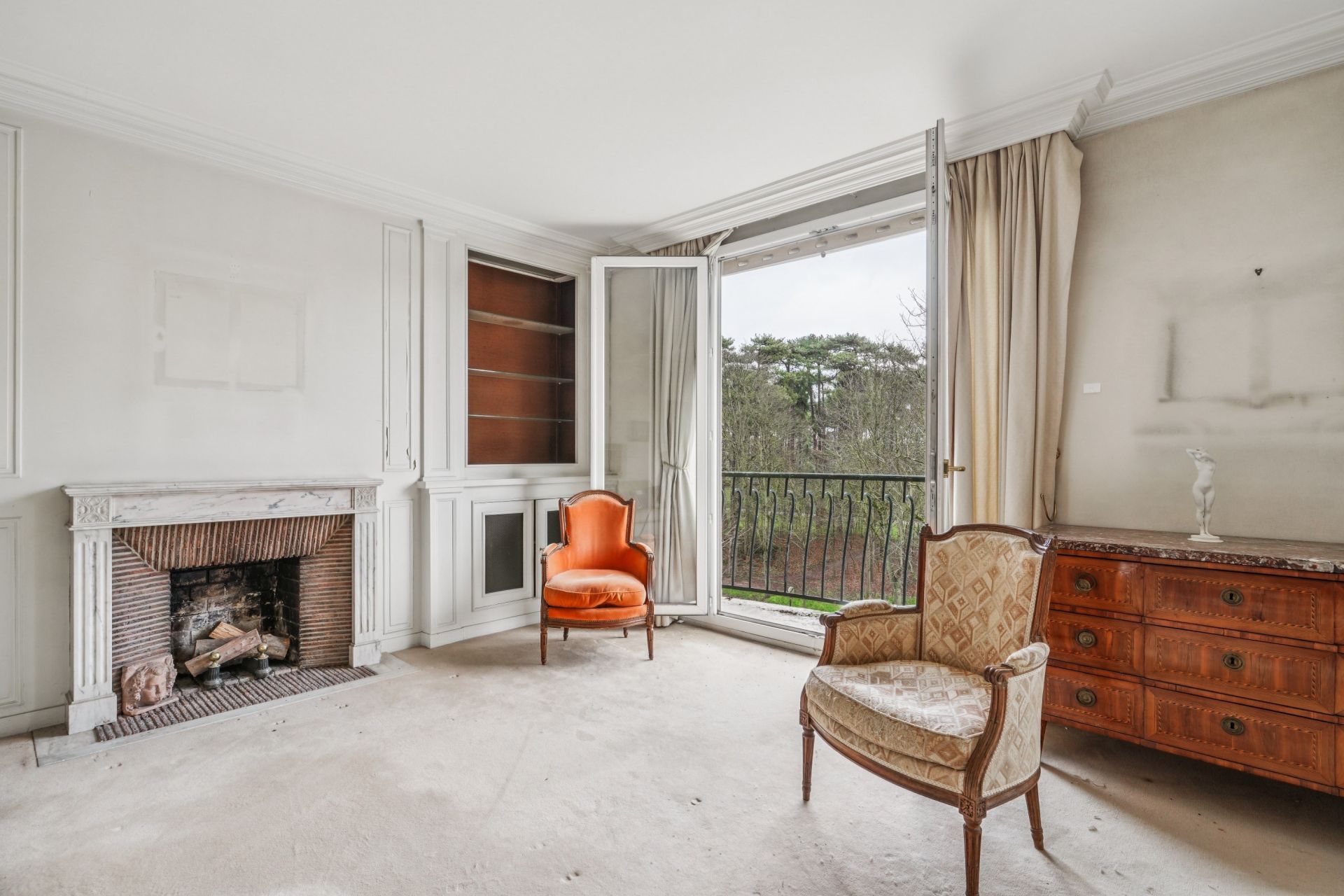 luxury apartment 5 Rooms for sale on NEUILLY SUR SEINE (92200)