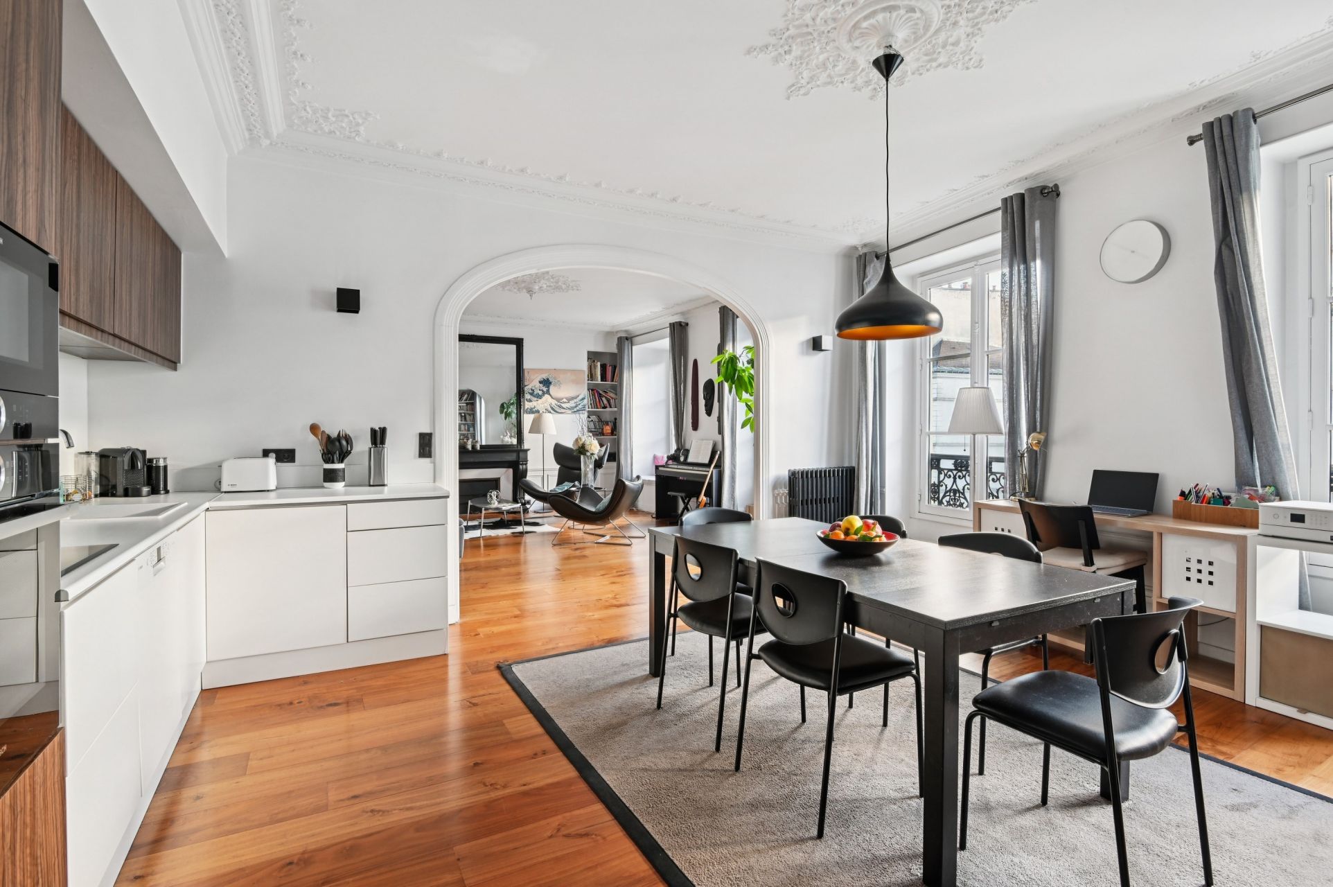 luxury apartment 6 Rooms for sale on PARIS (75004)