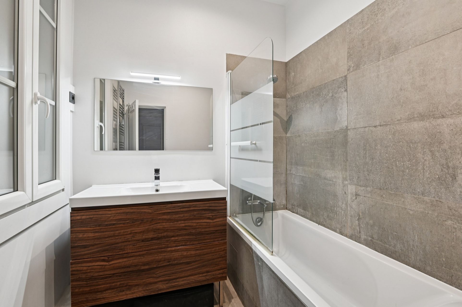 luxury apartment 6 Rooms for sale on PARIS (75004)