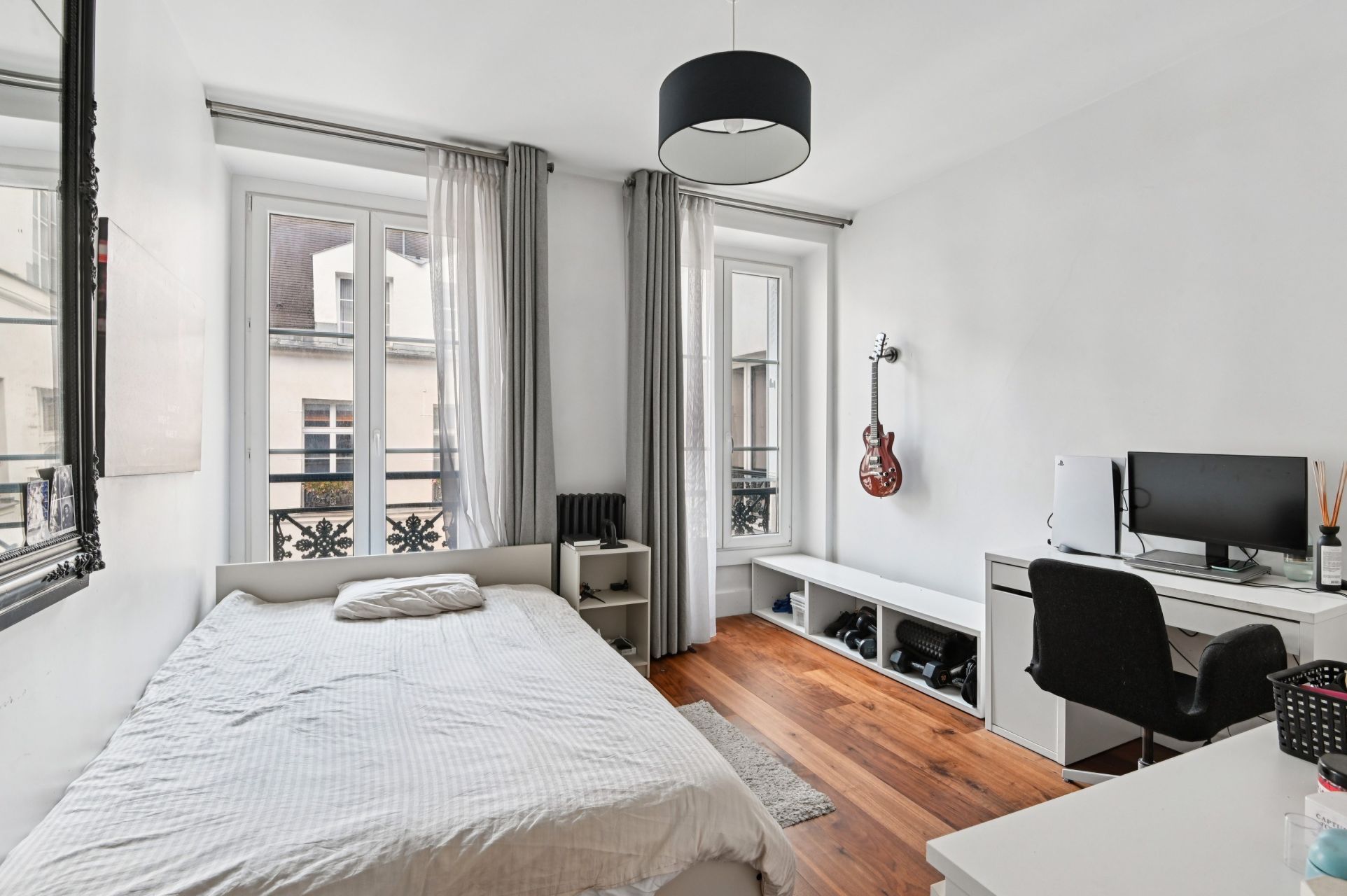 luxury apartment 6 Rooms for sale on PARIS (75004)