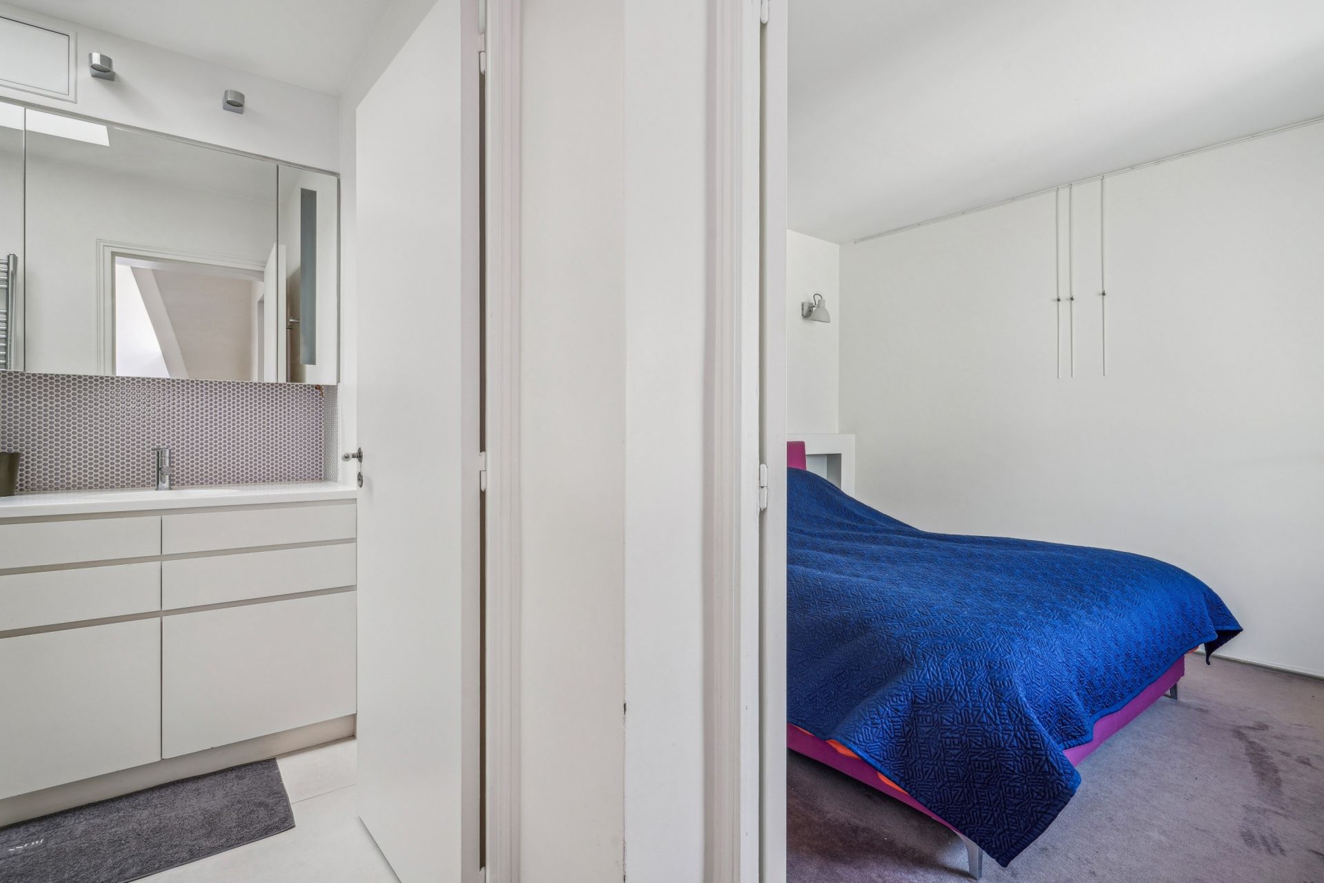 luxury apartment 4 Rooms for sale on PARIS (75017)