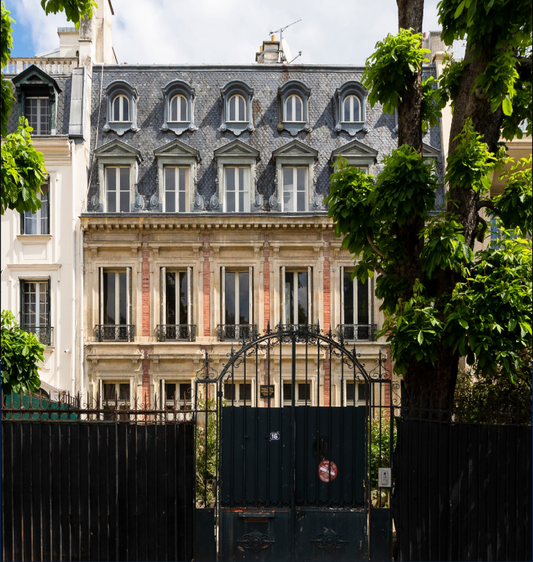 hôtel particulier 11 Pièces en vente sur PARIS (75116)