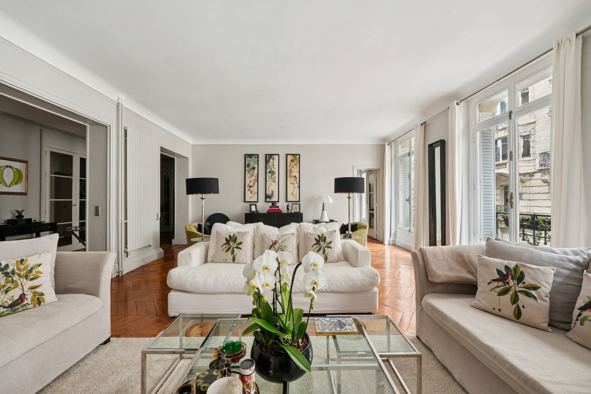 luxury apartment 7 Rooms for sale on PARIS (75017)