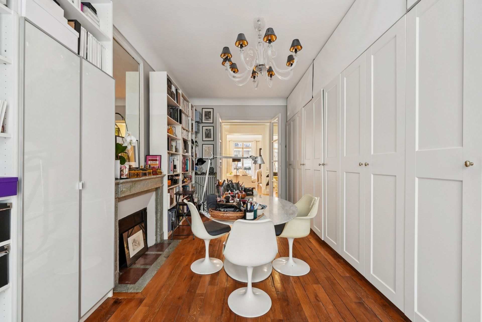 luxury apartment 7 Rooms for sale on PARIS (75017)