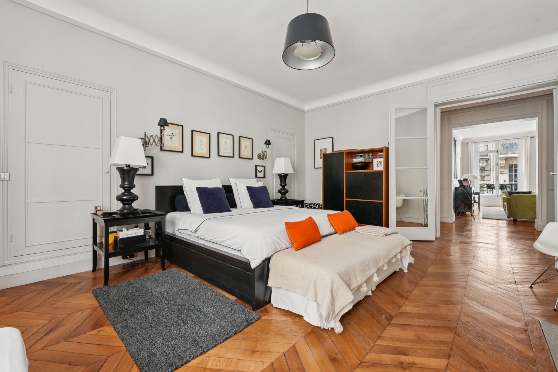 luxury apartment 7 Rooms for sale on PARIS (75017)