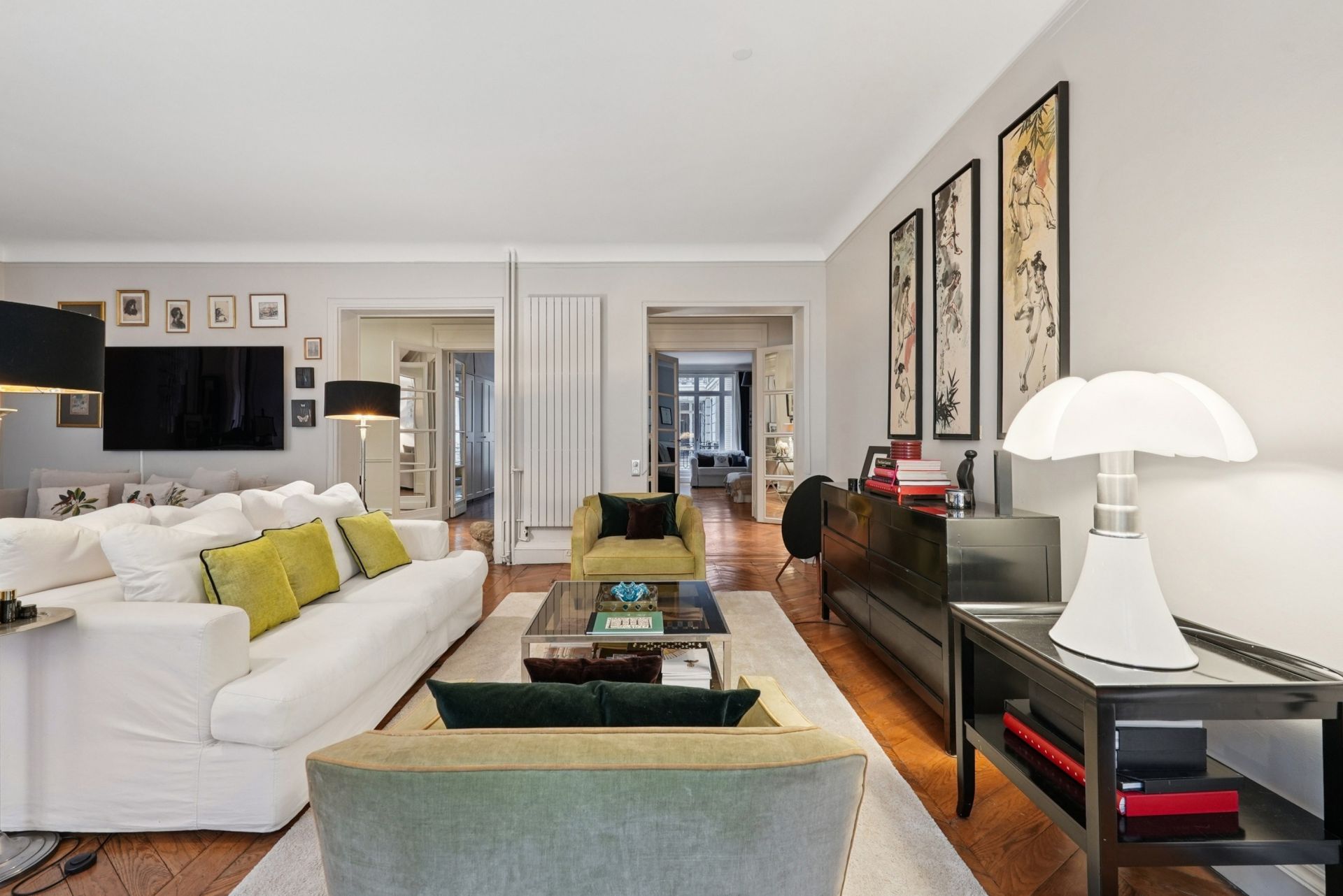 luxury apartment 7 Rooms for sale on PARIS (75017)