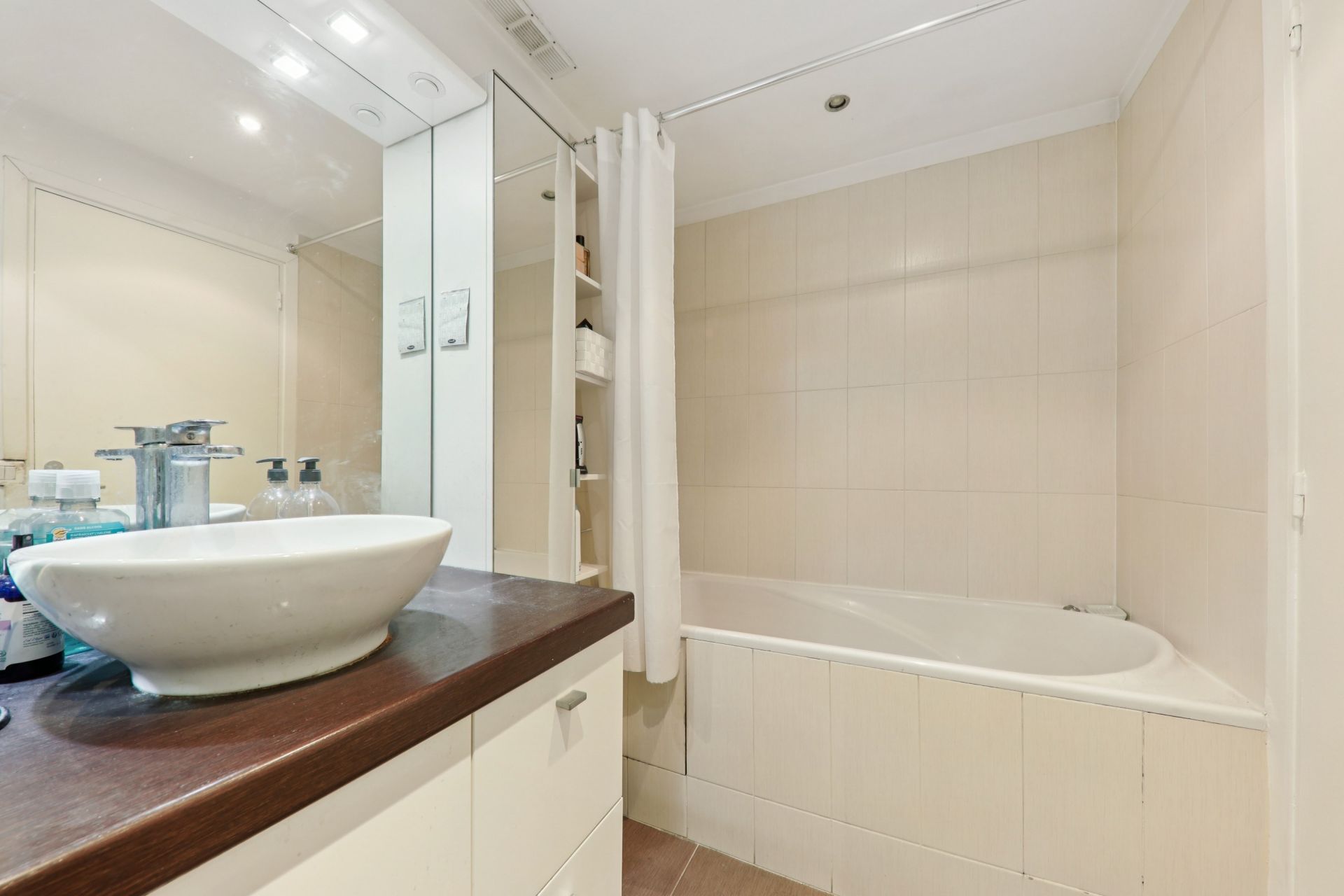 luxury apartment 3 Rooms for sale on PARIS (75010)