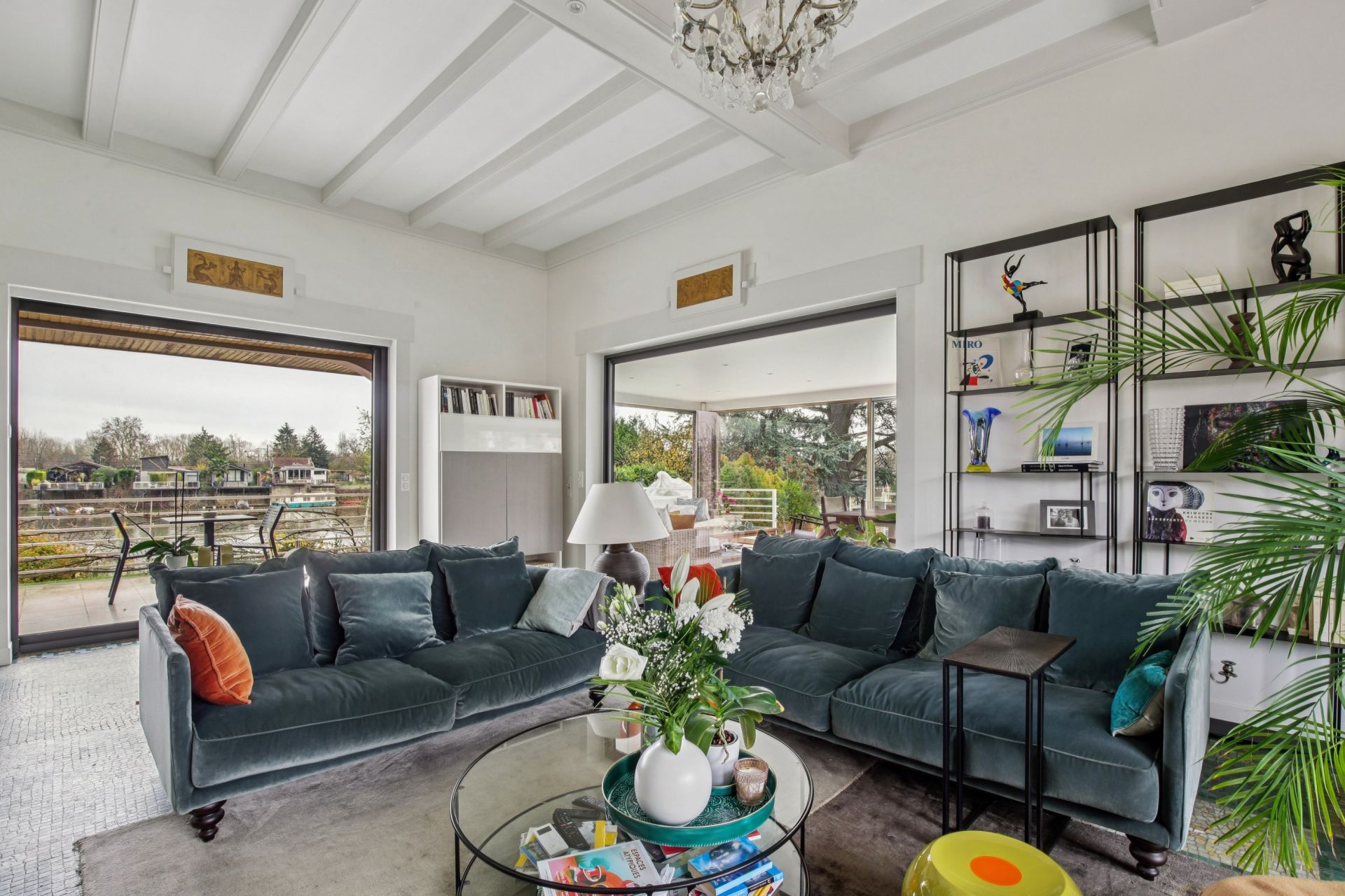luxury house 13 Rooms for sale on MEDAN (78670)