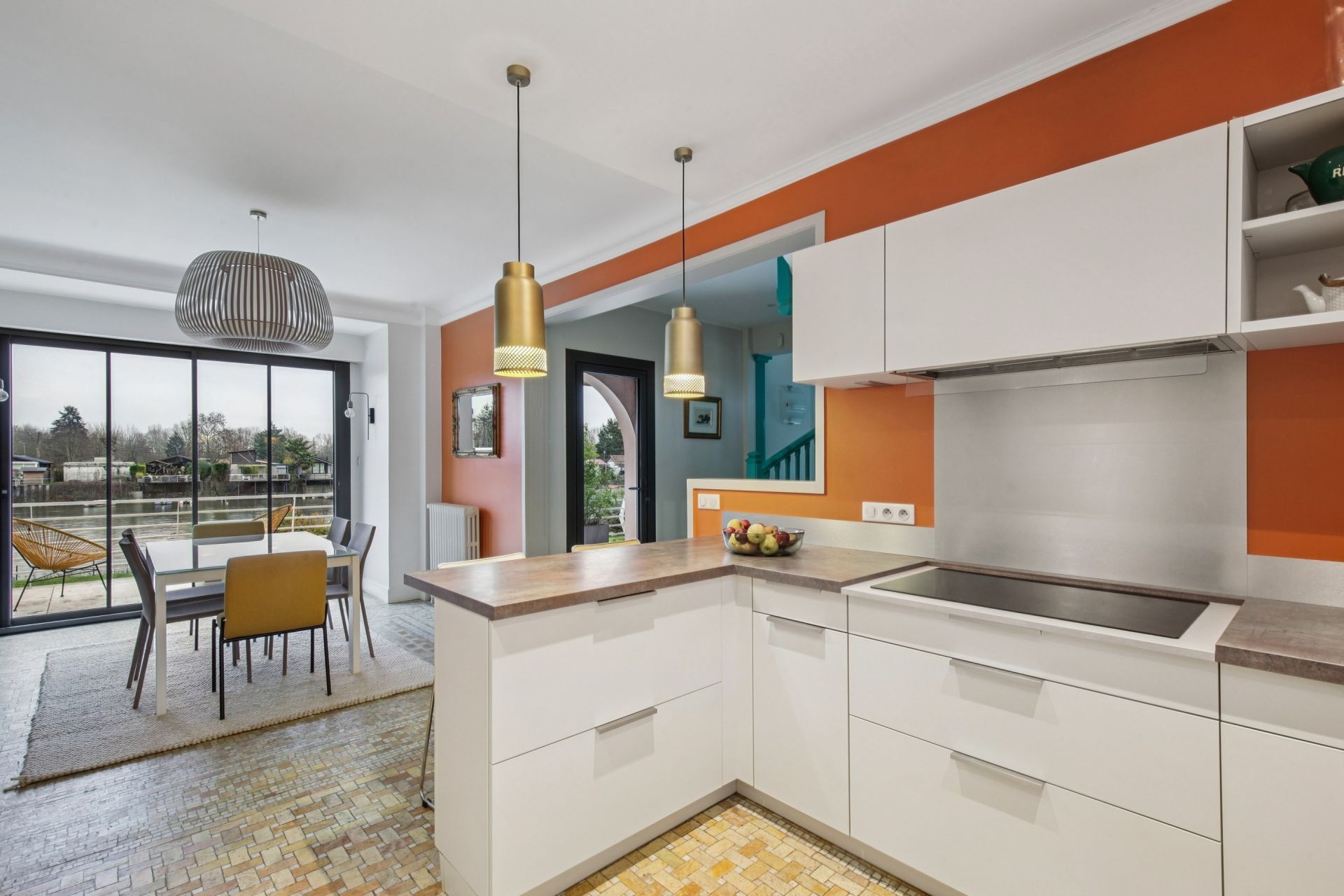luxury house 13 Rooms for sale on MEDAN (78670)