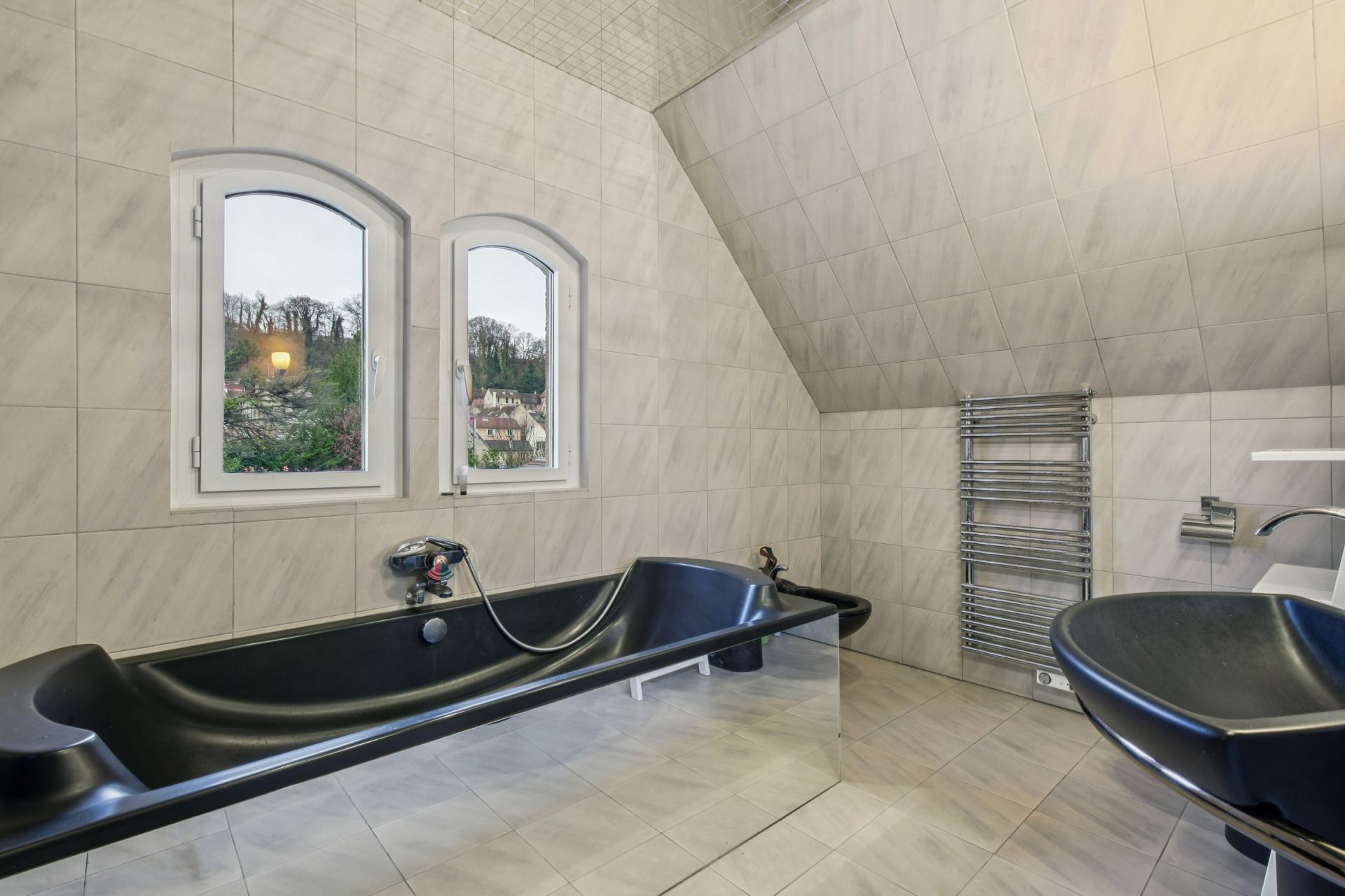 maison de luxe 13 Pièces en vente sur MEDAN (78670)