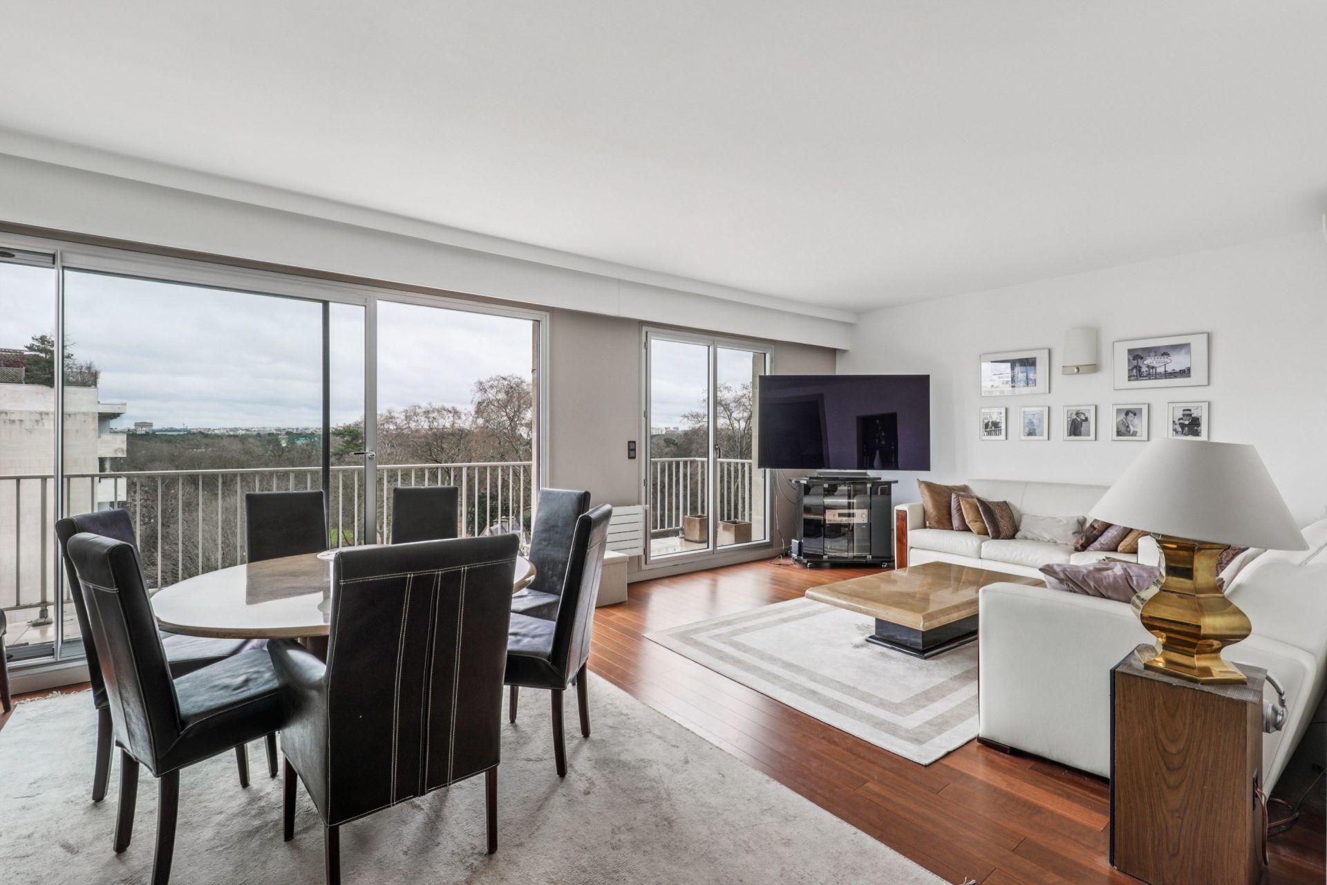 luxury apartment 5 Rooms for sale on NEUILLY SUR SEINE (92200)