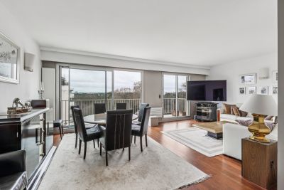 Sale Luxury apartment Neuilly-sur-Seine 5&nbsp;Rooms 125&nbsp;m²
