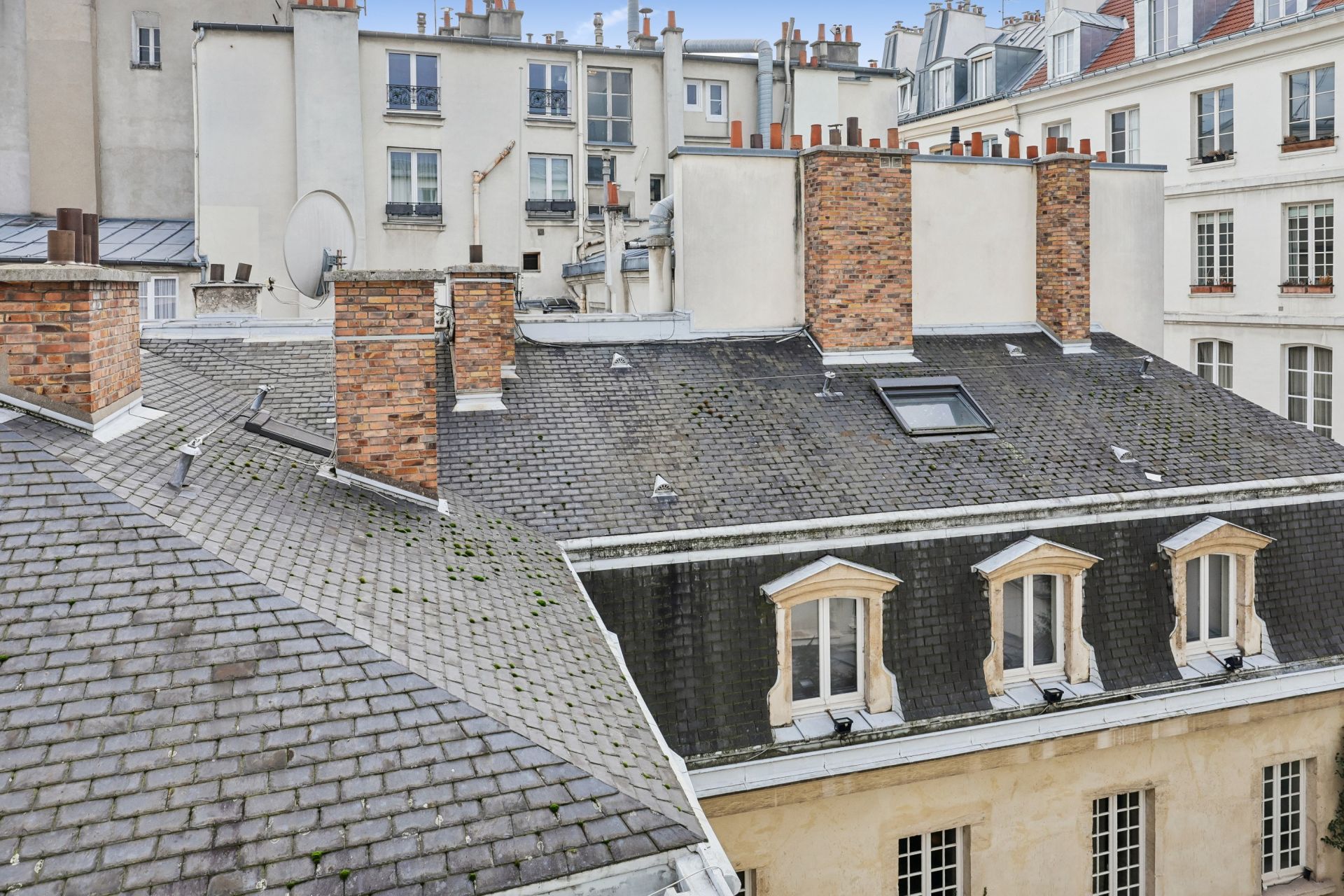 luxury apartment 2 Rooms for sale on PARIS (75004)