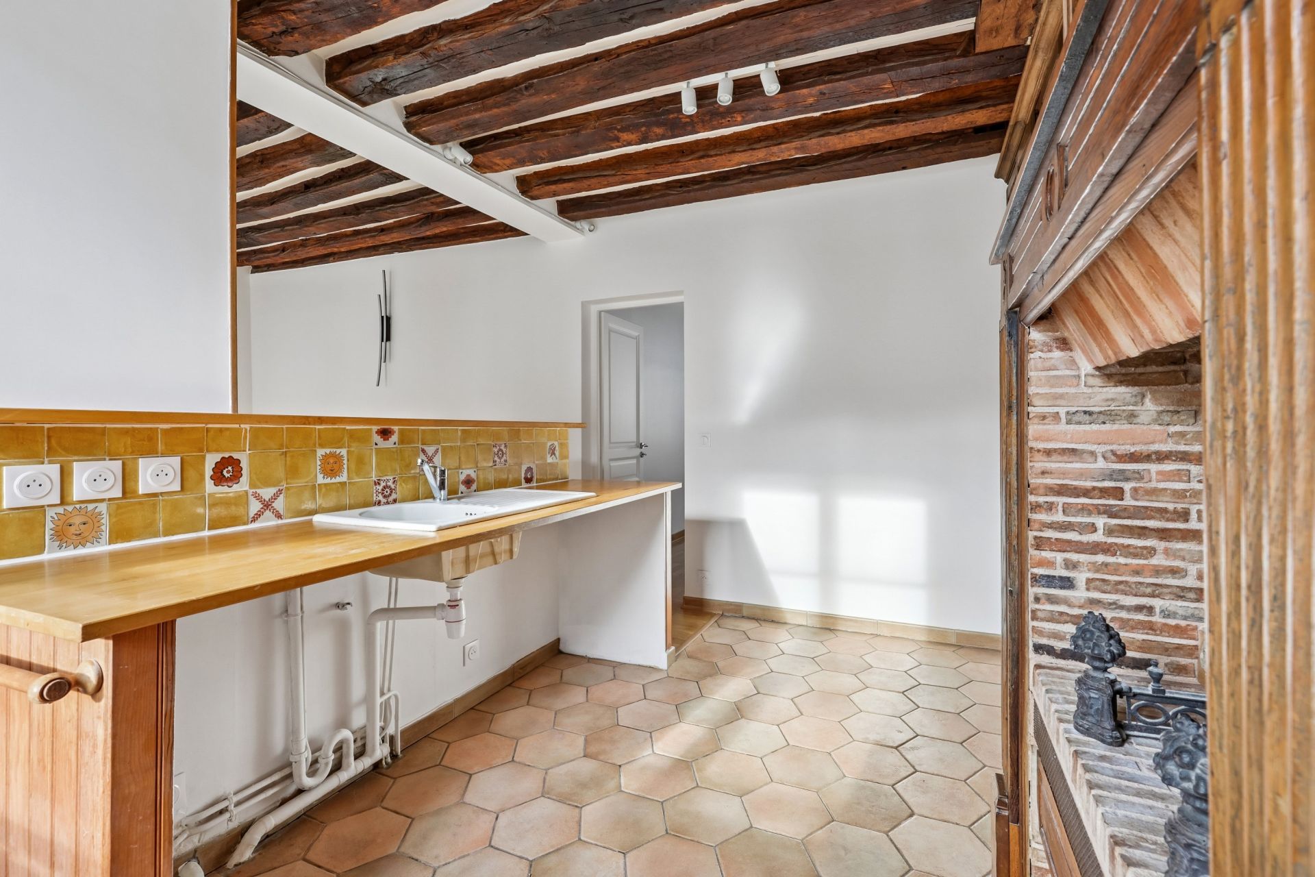 luxury apartment 2 Rooms for sale on PARIS (75004)