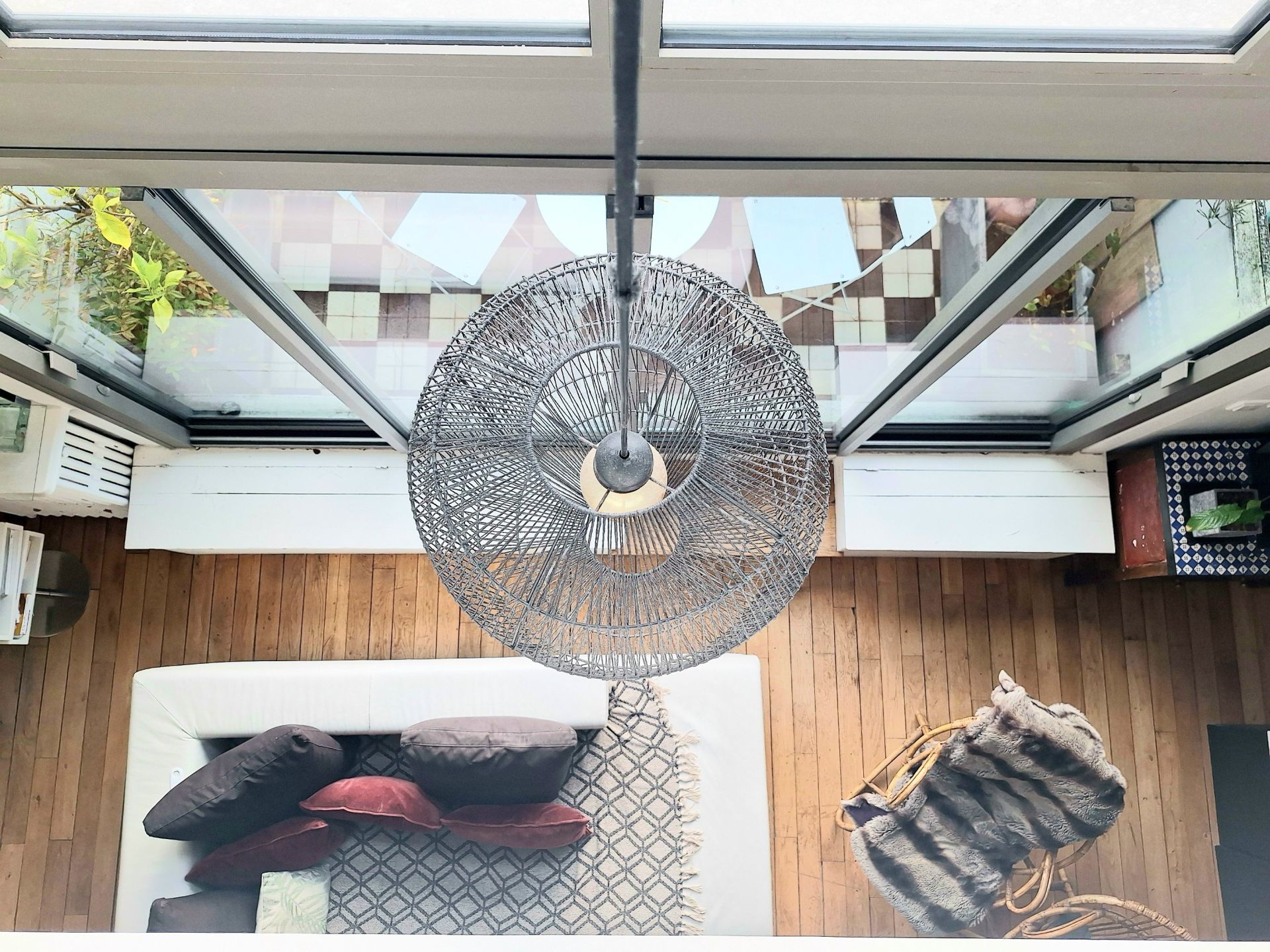 luxury apartment 5 Rooms for sale on PARIS (75116)