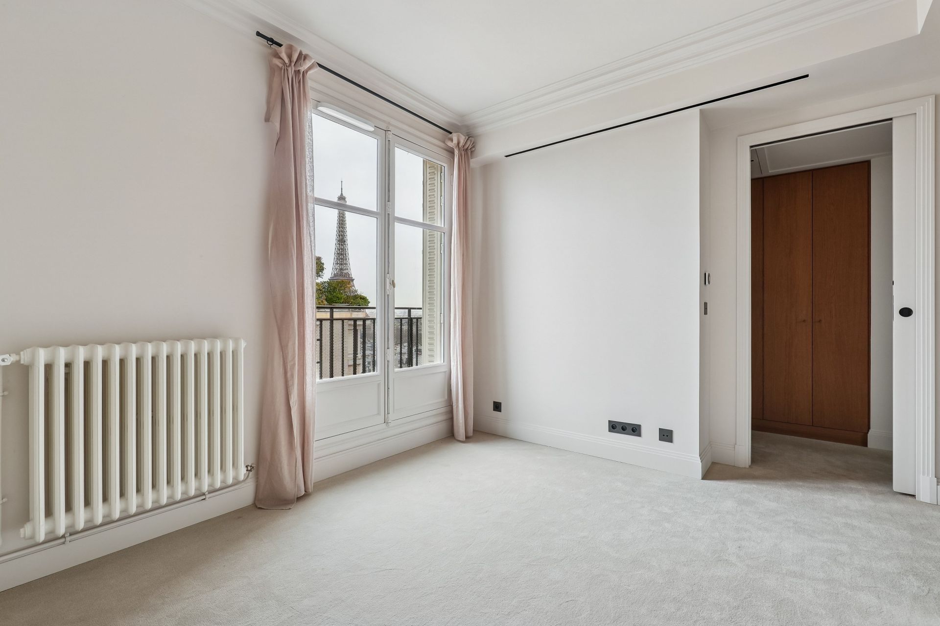 luxury apartment 3 Rooms for sale on PARIS (75016)