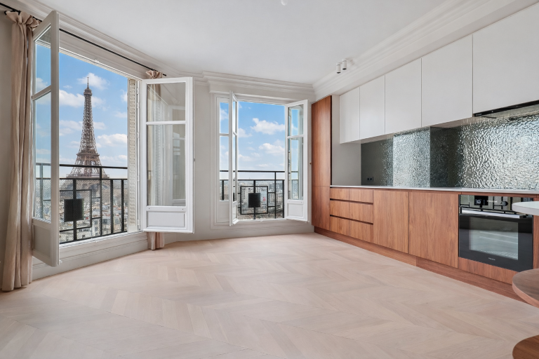 luxury apartment 3 Rooms for sale on PARIS (75016)