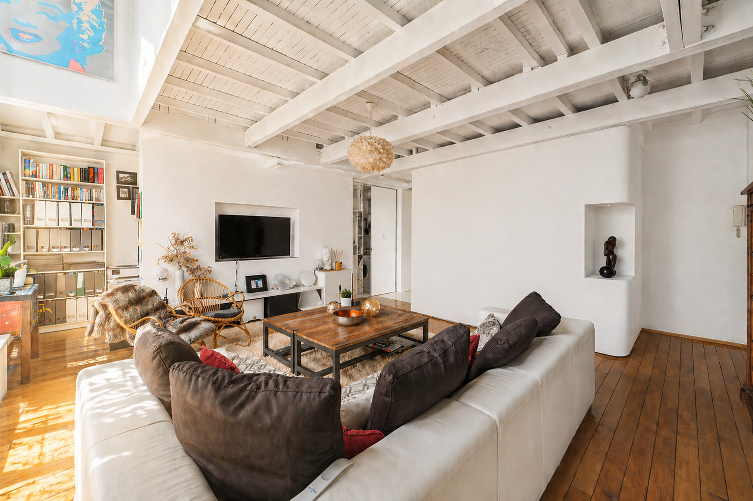 luxury apartment 5 Rooms for sale on PARIS (75116)