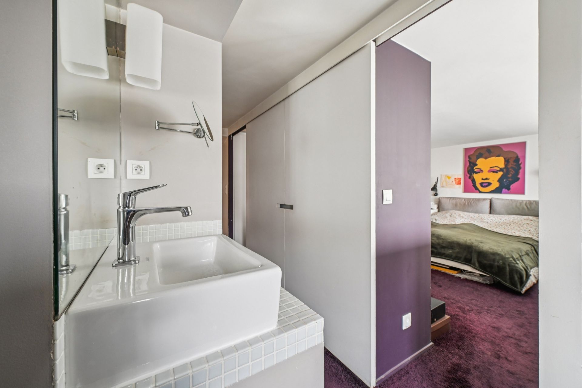 luxury apartment 5 Rooms for sale on PARIS (75116)