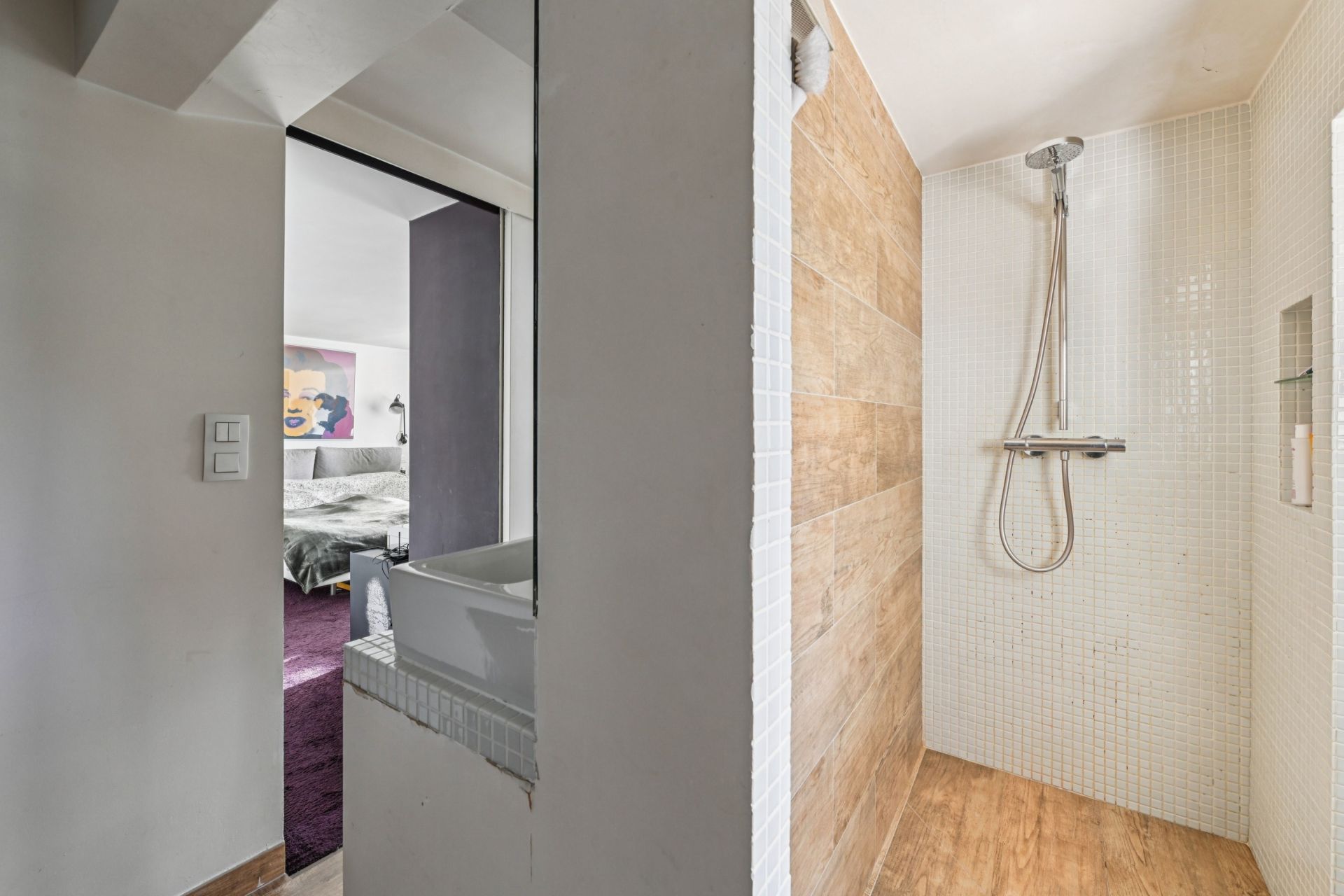 luxury apartment 5 Rooms for sale on PARIS (75116)