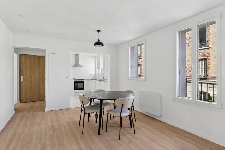 luxury apartment 2 Rooms for rent on PUTEAUX (92800)