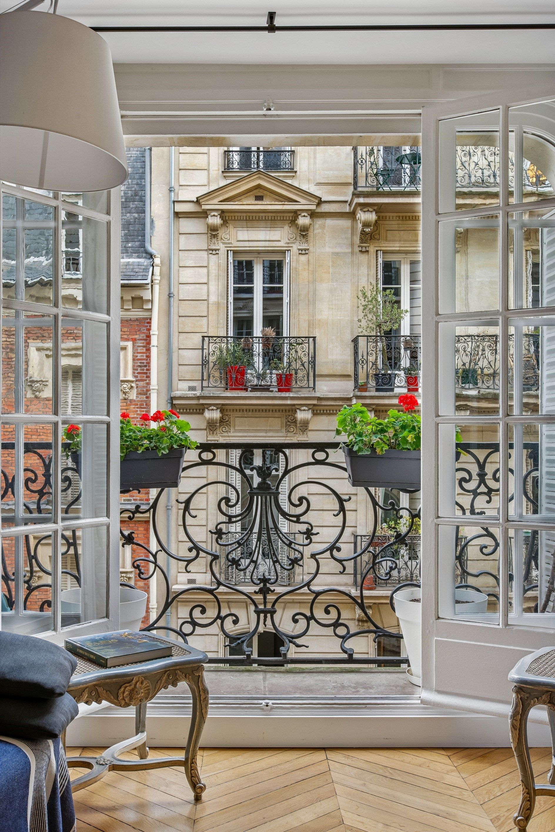 luxury apartment 4 Rooms for sale on PARIS (75016)