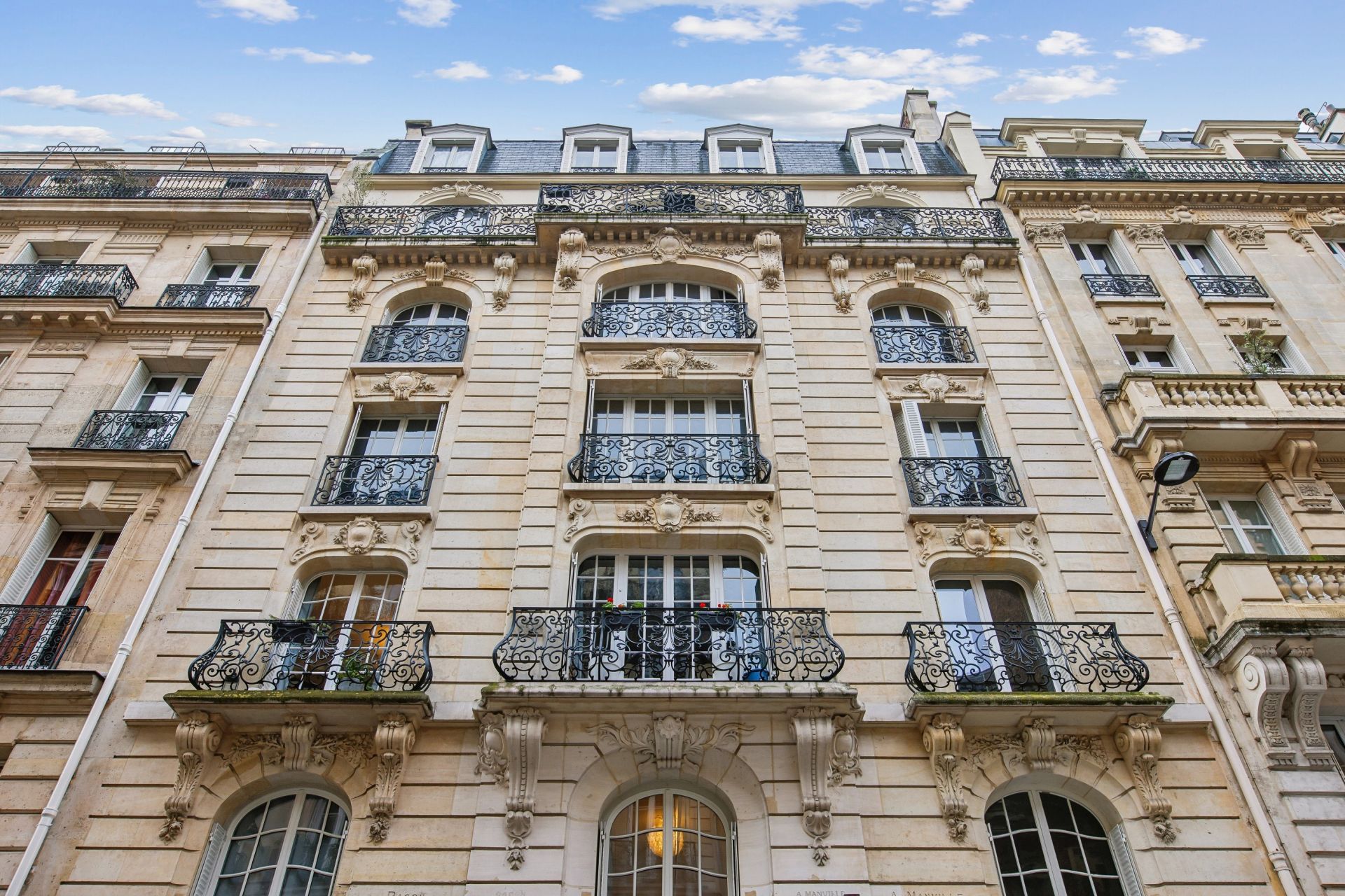 luxury apartment 4 Rooms for sale on PARIS (75016)