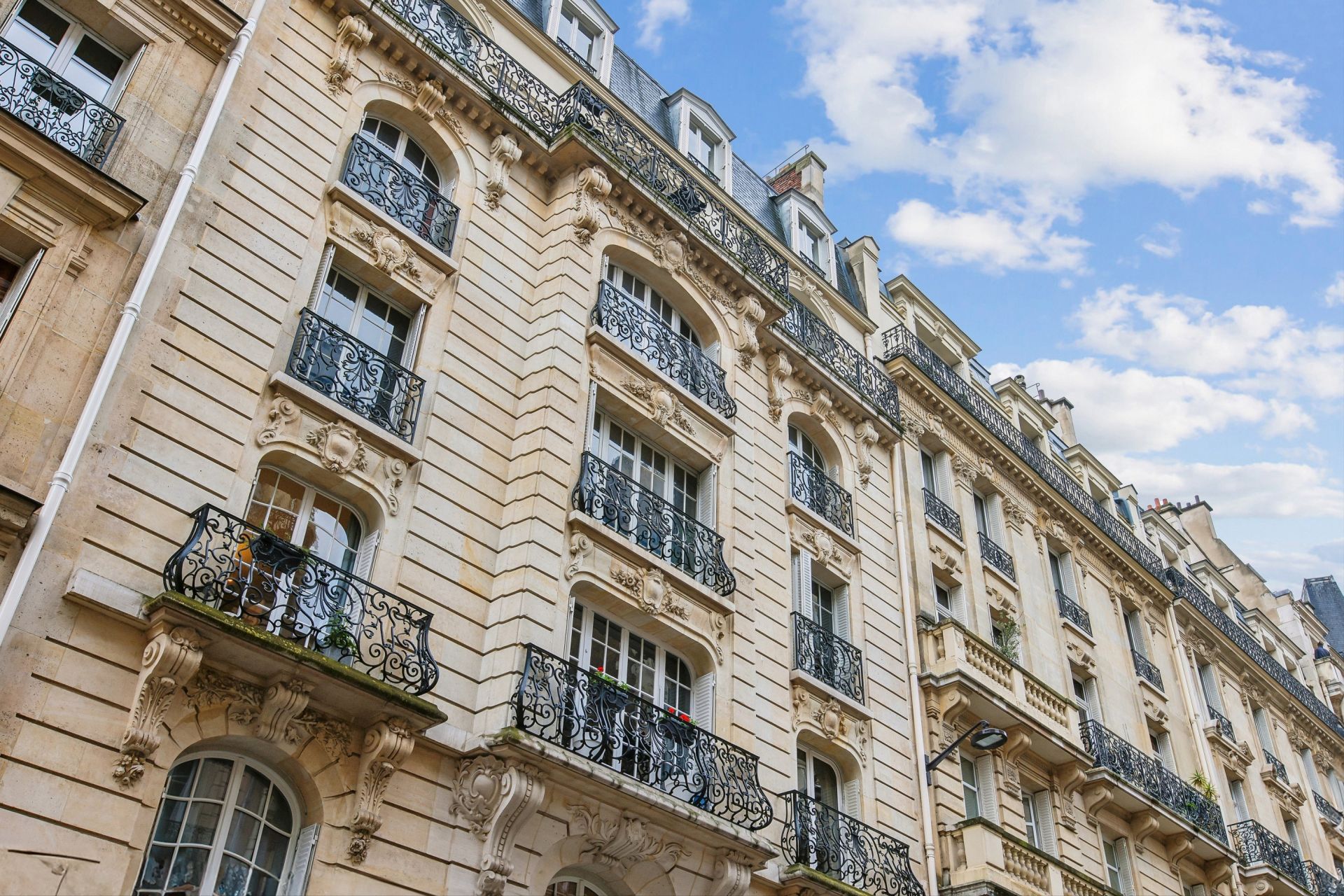 luxury apartment 4 Rooms for sale on PARIS (75016)