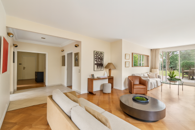 Sale Luxury apartment Neuilly-sur-Seine 8&nbsp;Rooms 194&nbsp;m²