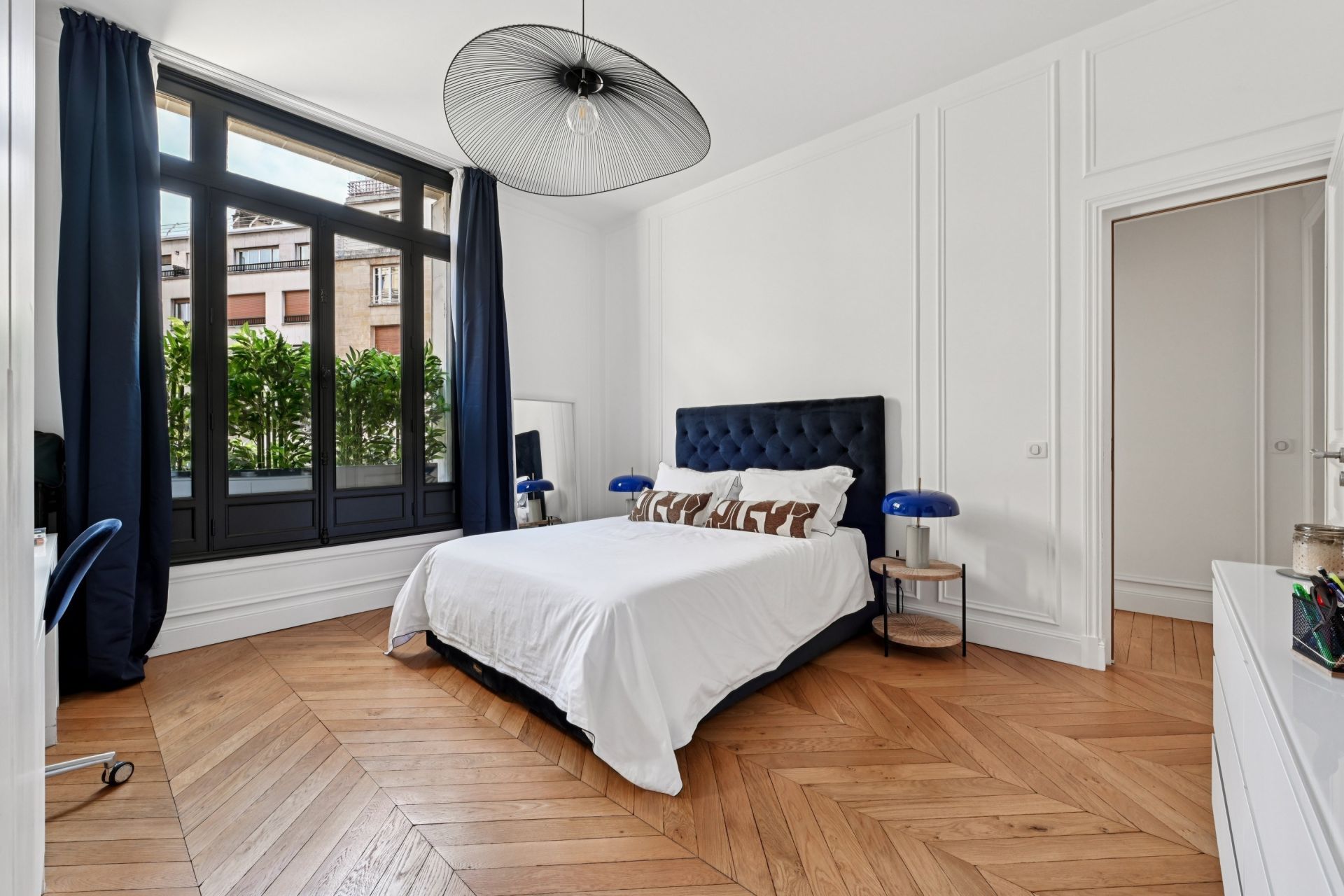 luxury apartment 7 Rooms for sale on PARIS (75016)