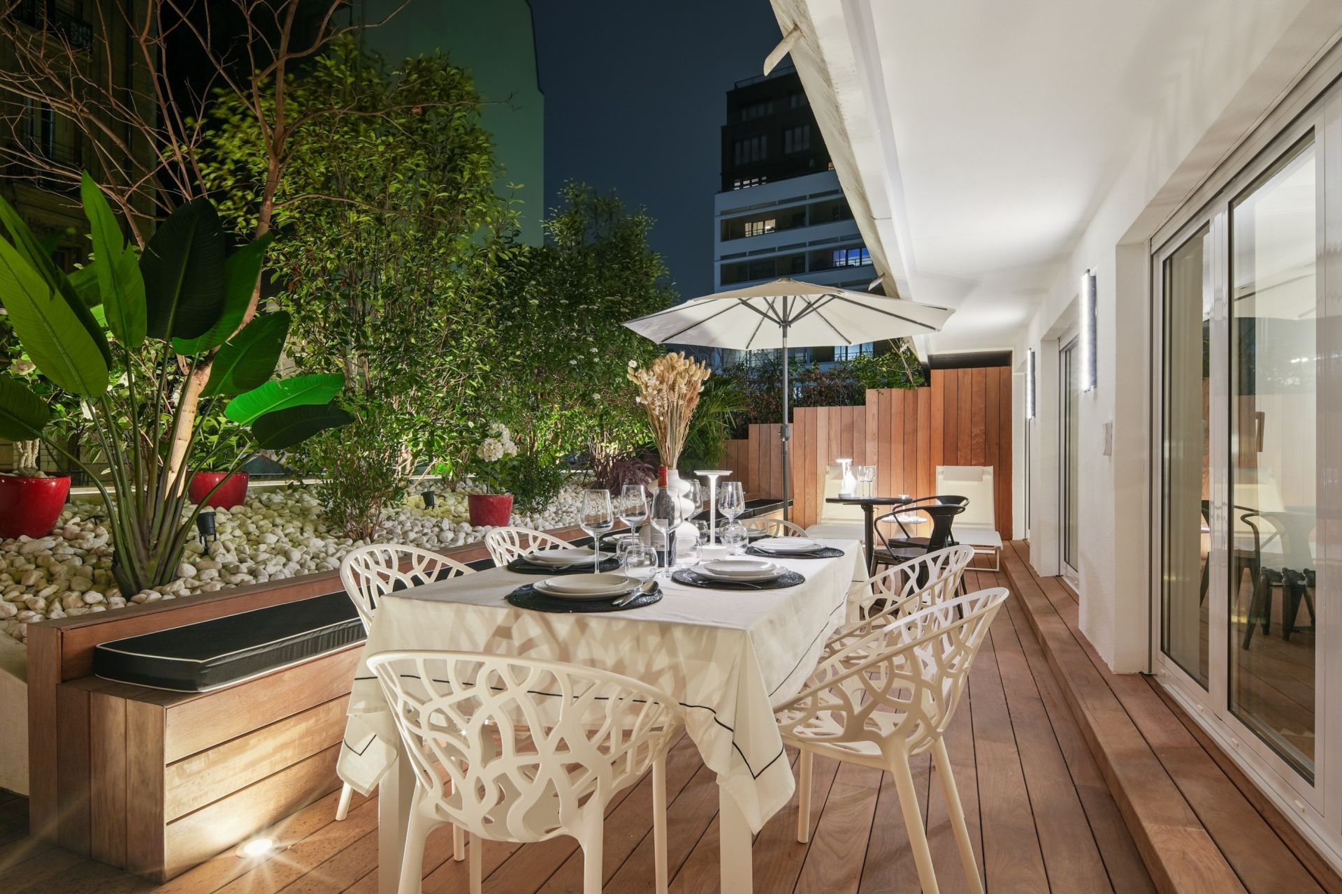 luxury apartment 4 Rooms for sale on PARIS (75011)