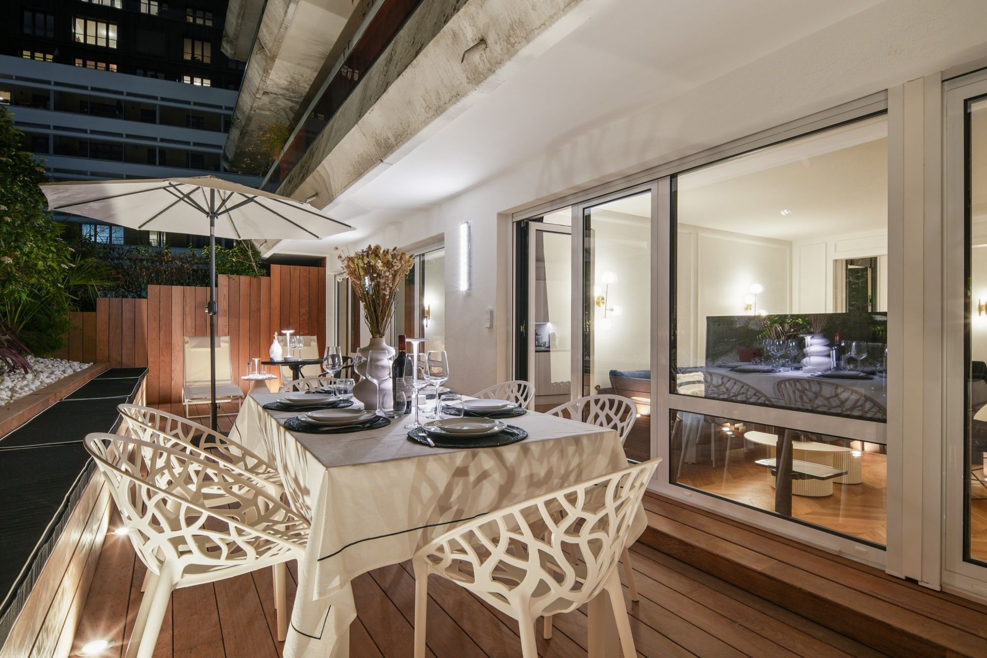 luxury apartment 4 Rooms for sale on PARIS (75011)