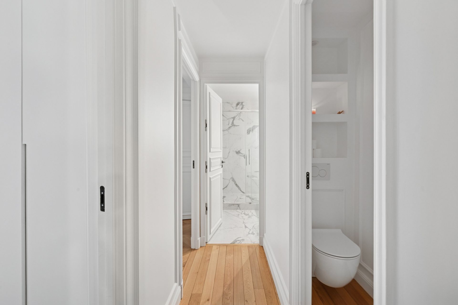 luxury apartment 4 Rooms for sale on PARIS (75011)