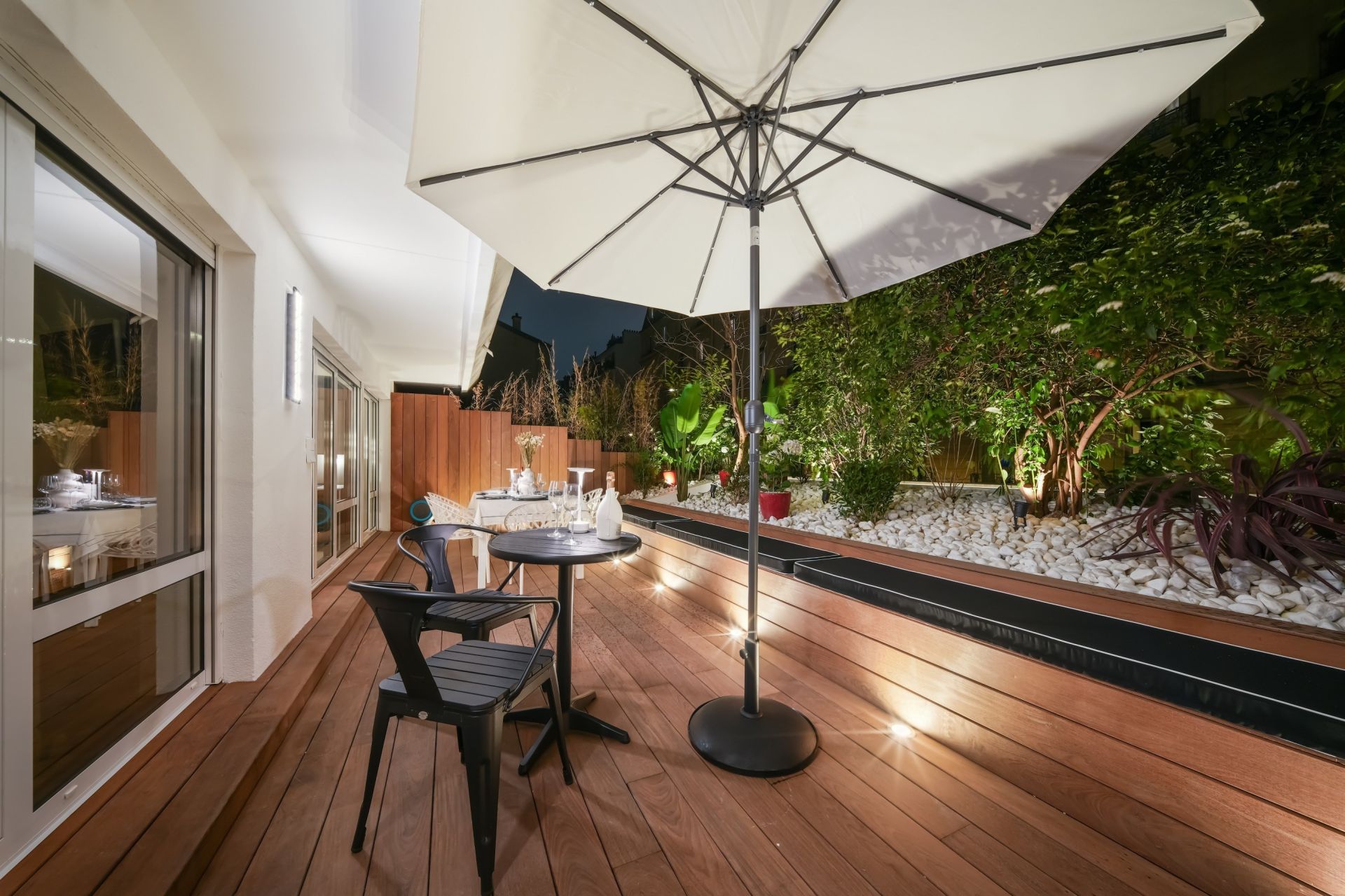 luxury apartment 4 Rooms for sale on PARIS (75011)