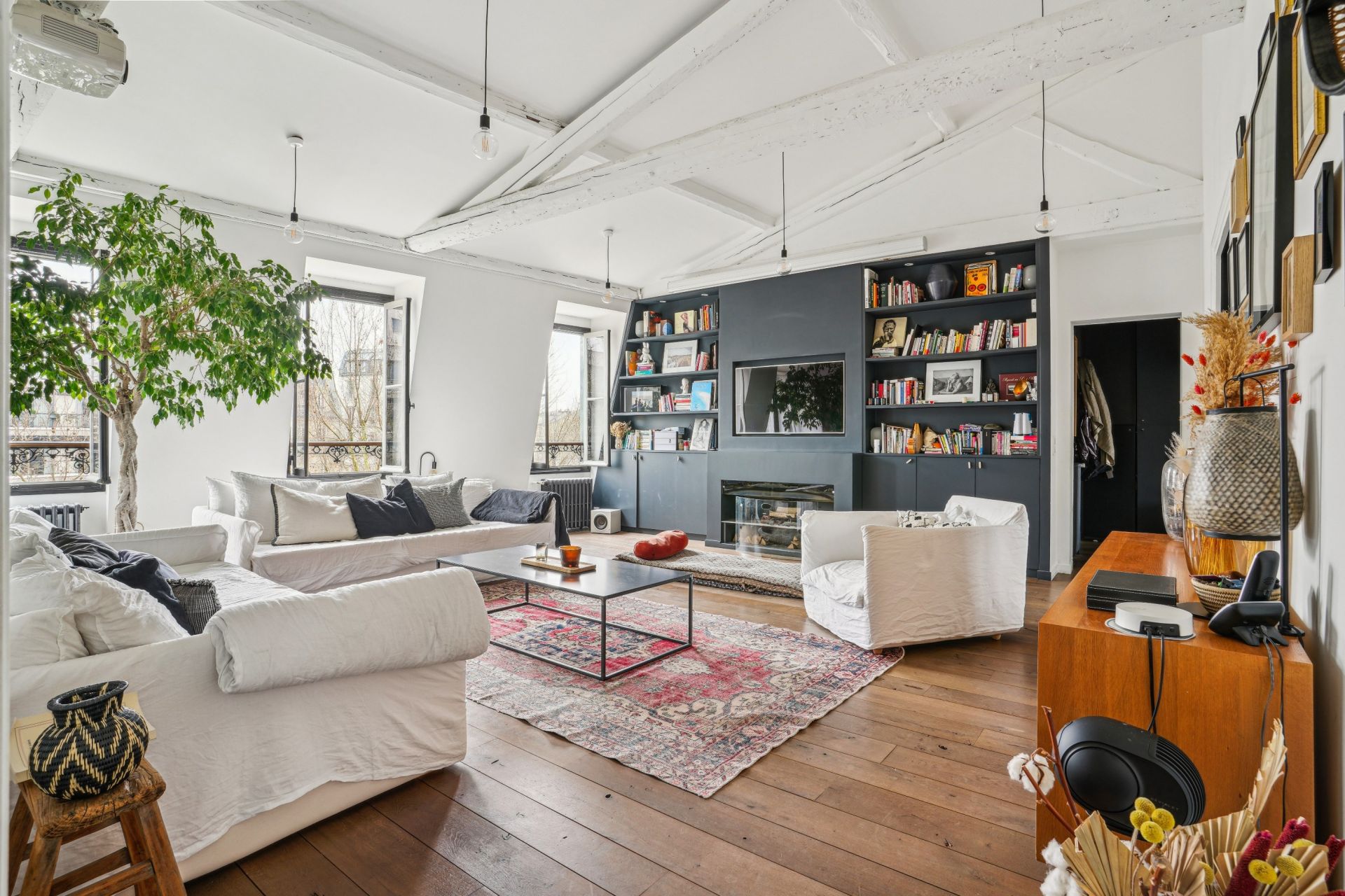 luxury apartment 6 Rooms for sale on NEUILLY SUR SEINE (92200)