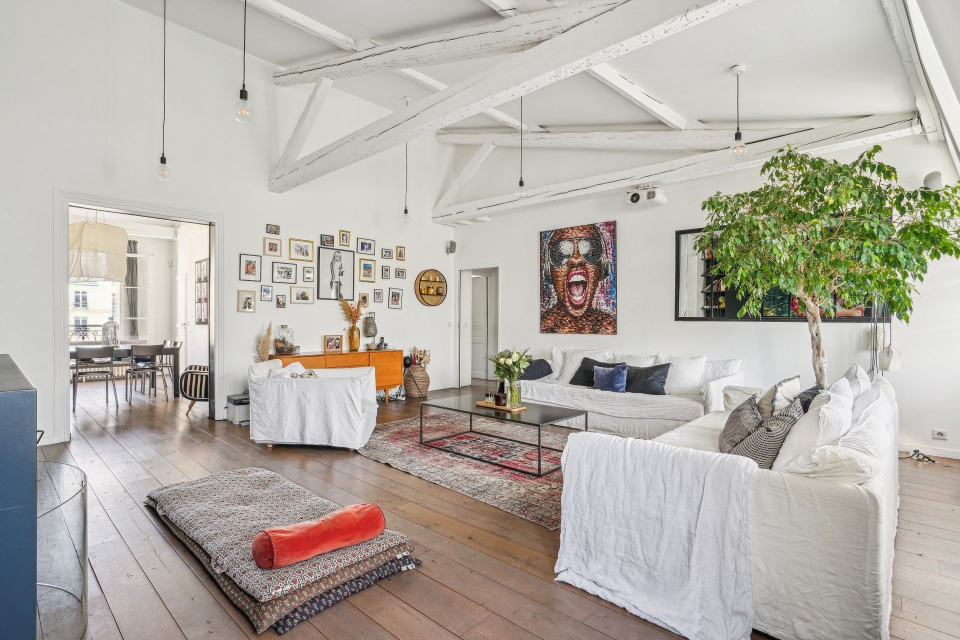 luxury apartment 6 Rooms for sale on NEUILLY SUR SEINE (92200)