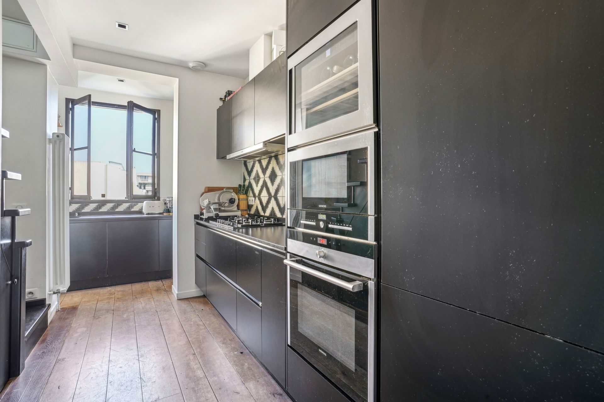 luxury apartment 6 Rooms for sale on NEUILLY SUR SEINE (92200)