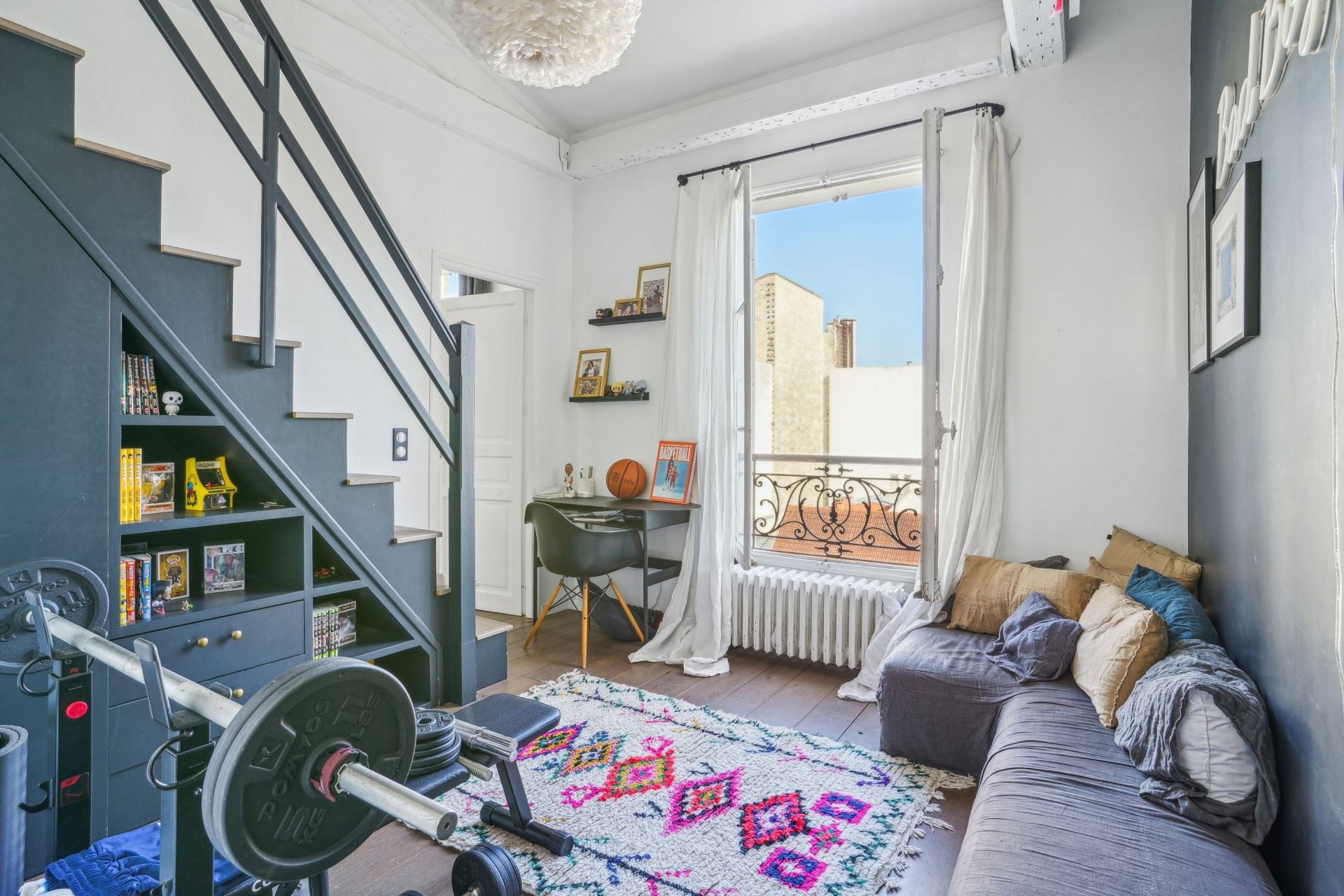 luxury apartment 6 Rooms for sale on NEUILLY SUR SEINE (92200)