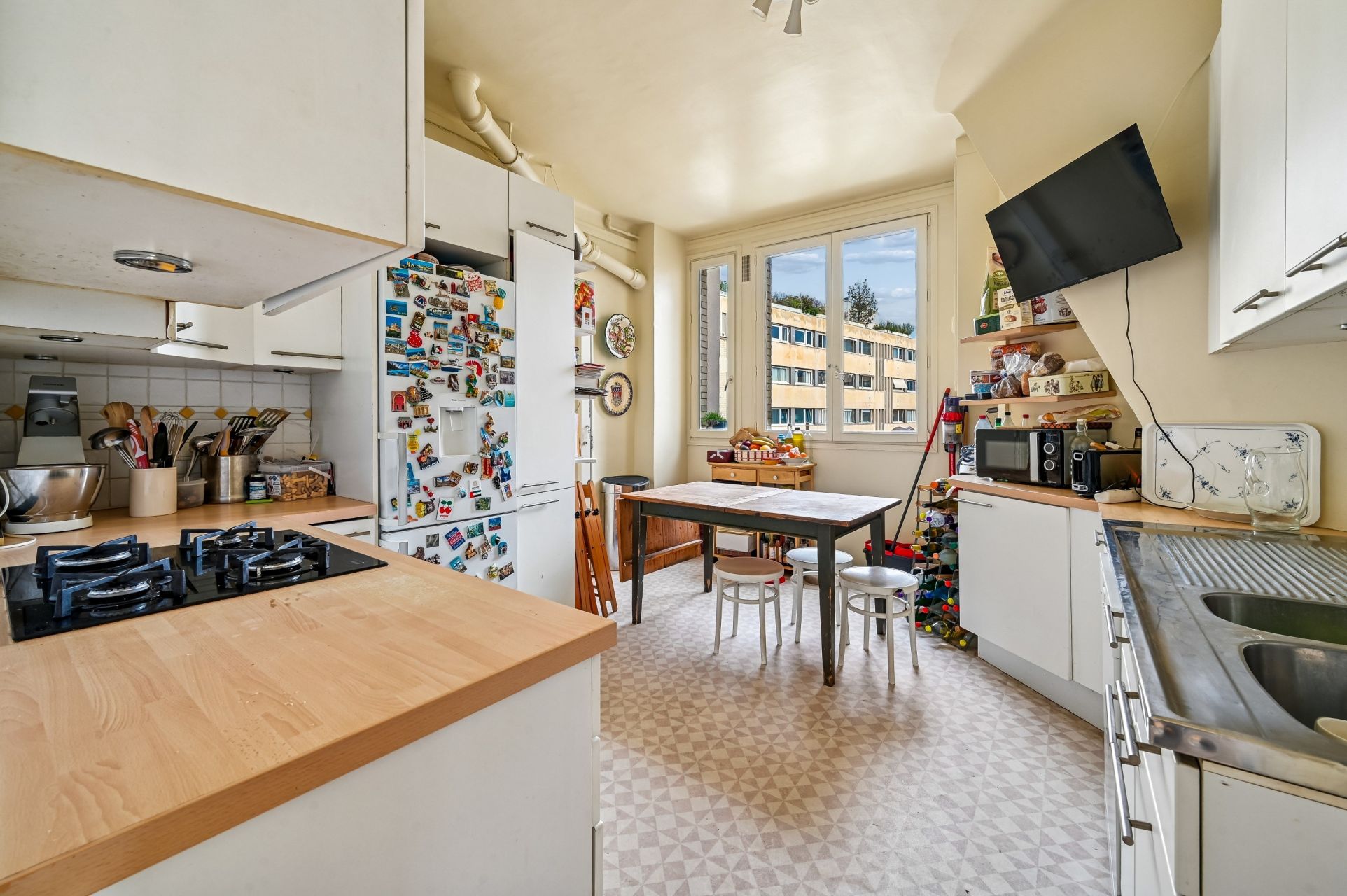 luxury apartment 5 Rooms for sale on PARIS (75007)